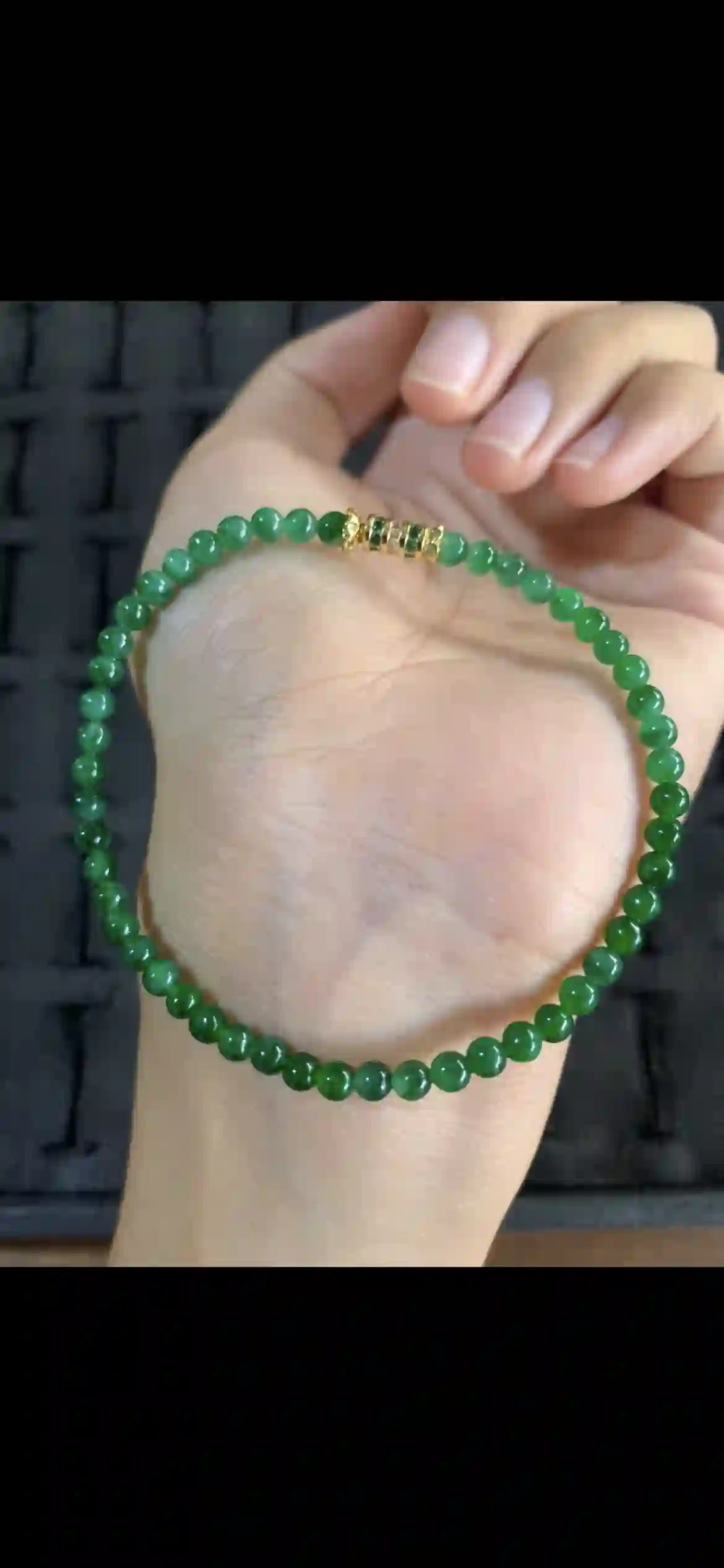 Vivid Imperial Green Icy Jadeite Bead Bracelet, view 2 | Myanmar Jadeite reference #10410001