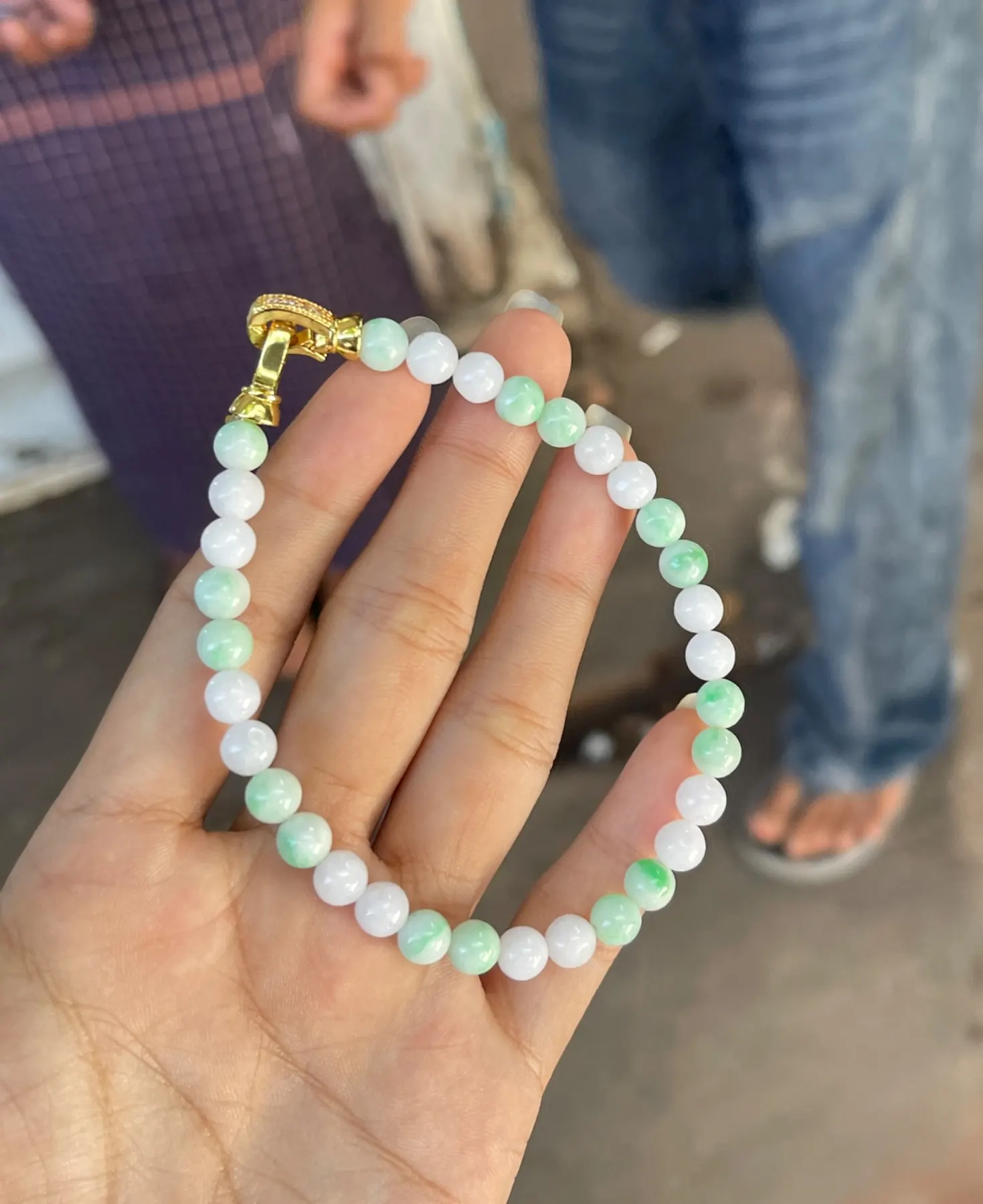 Natural High-Translucency Ice Variety Alternating Mint Green & Icy White Jadeite Bead Bracelet with Gold Accent Clasp | Myanmar Jadeite reference #39300001
