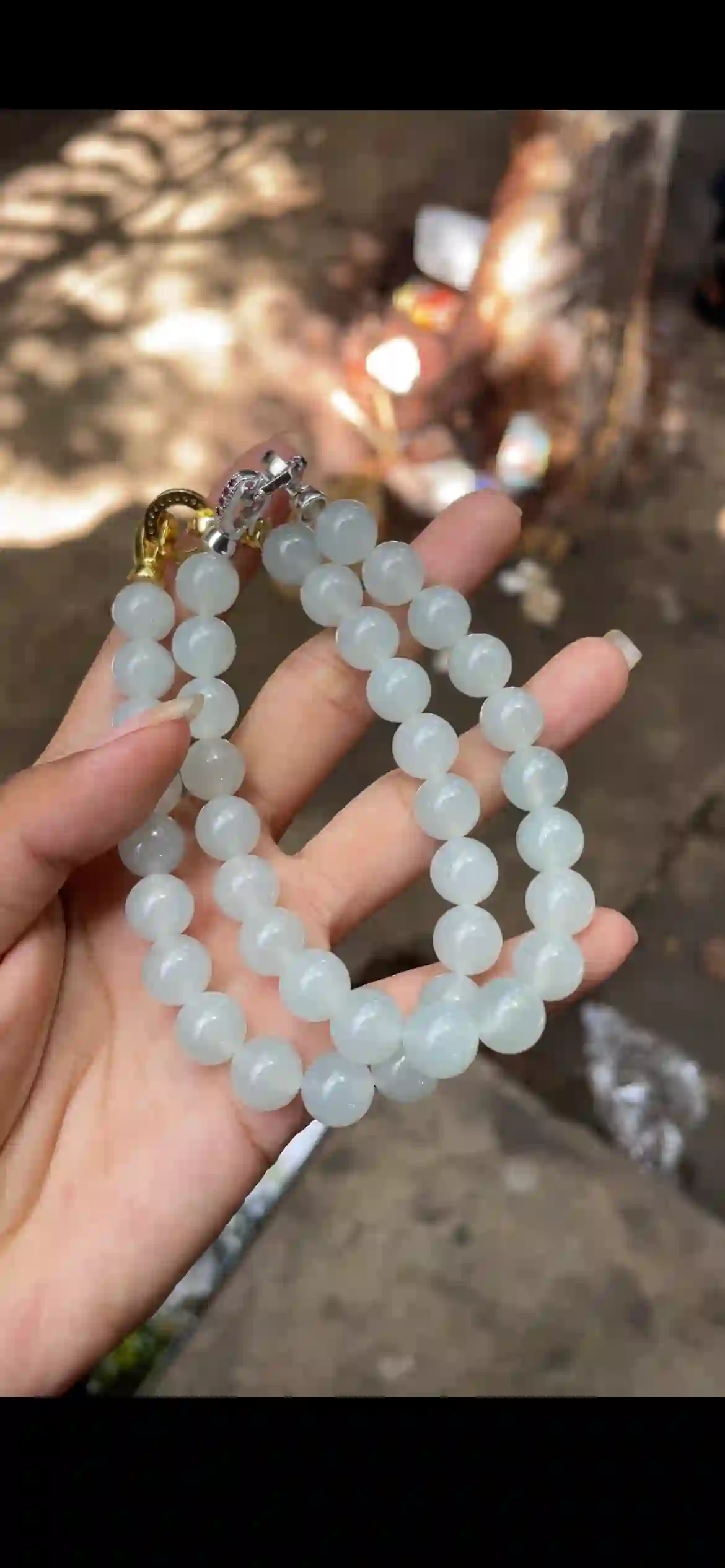 Elegant Pale White Jade Beaded Bracelet with Premium Clasp | Myanmar Jadeite reference #30960001