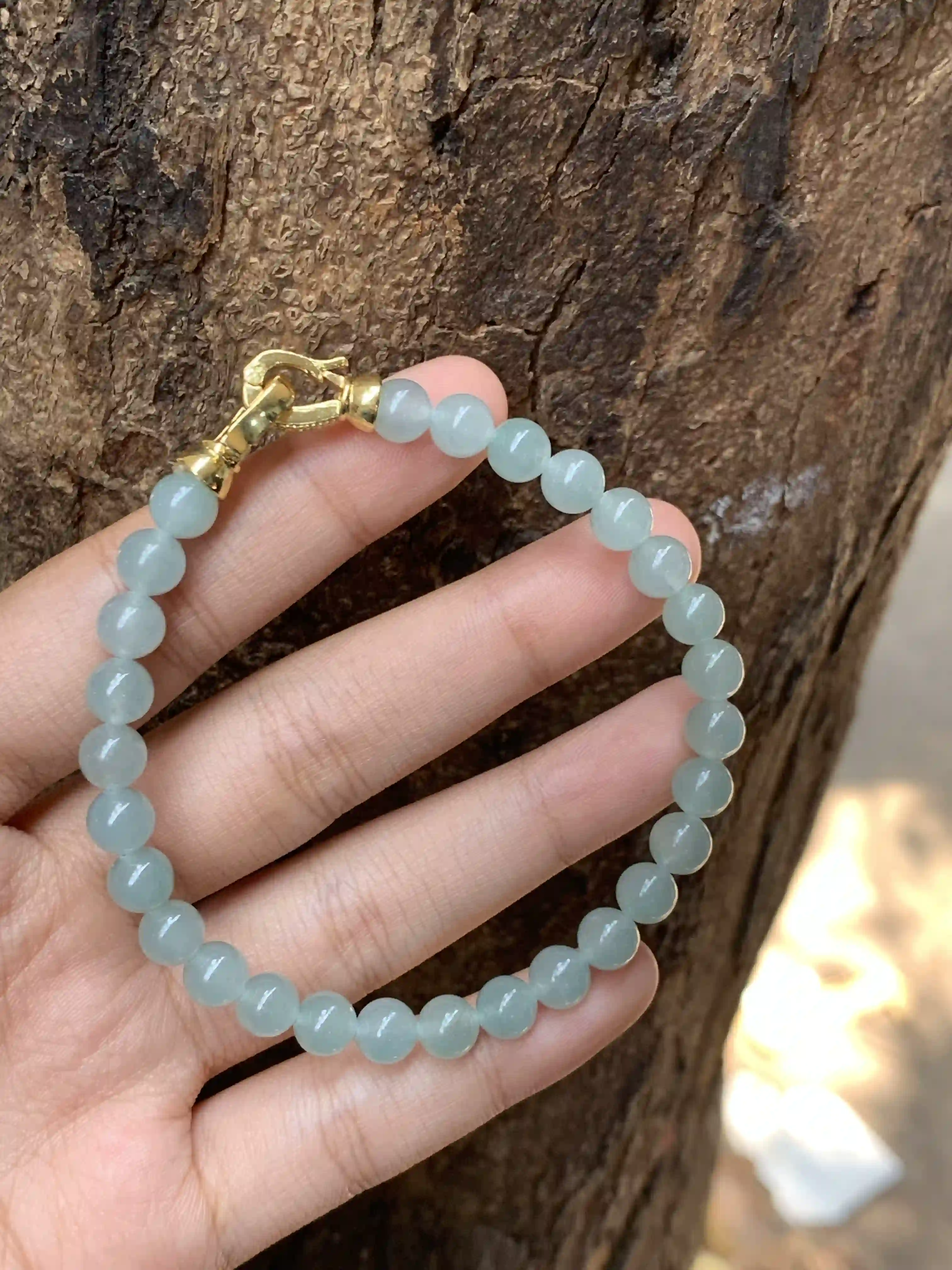 Natural Icy Green Jade Beaded Bracelet with Gold Clasp | Myanmar Jadeite reference #2220002