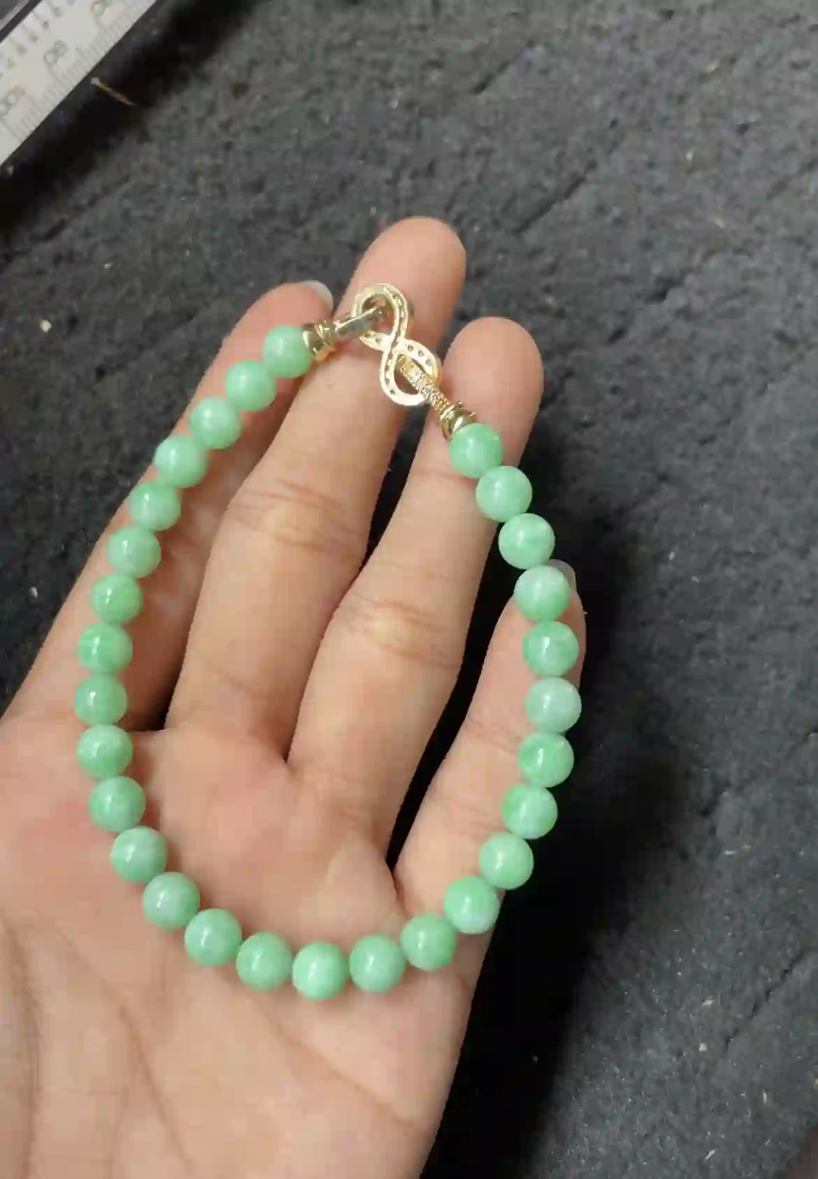 Natural Vivid Green Jade Bead Bracelet with Gold Clasp, view 2 | Myanmar Jadeite reference #2580001