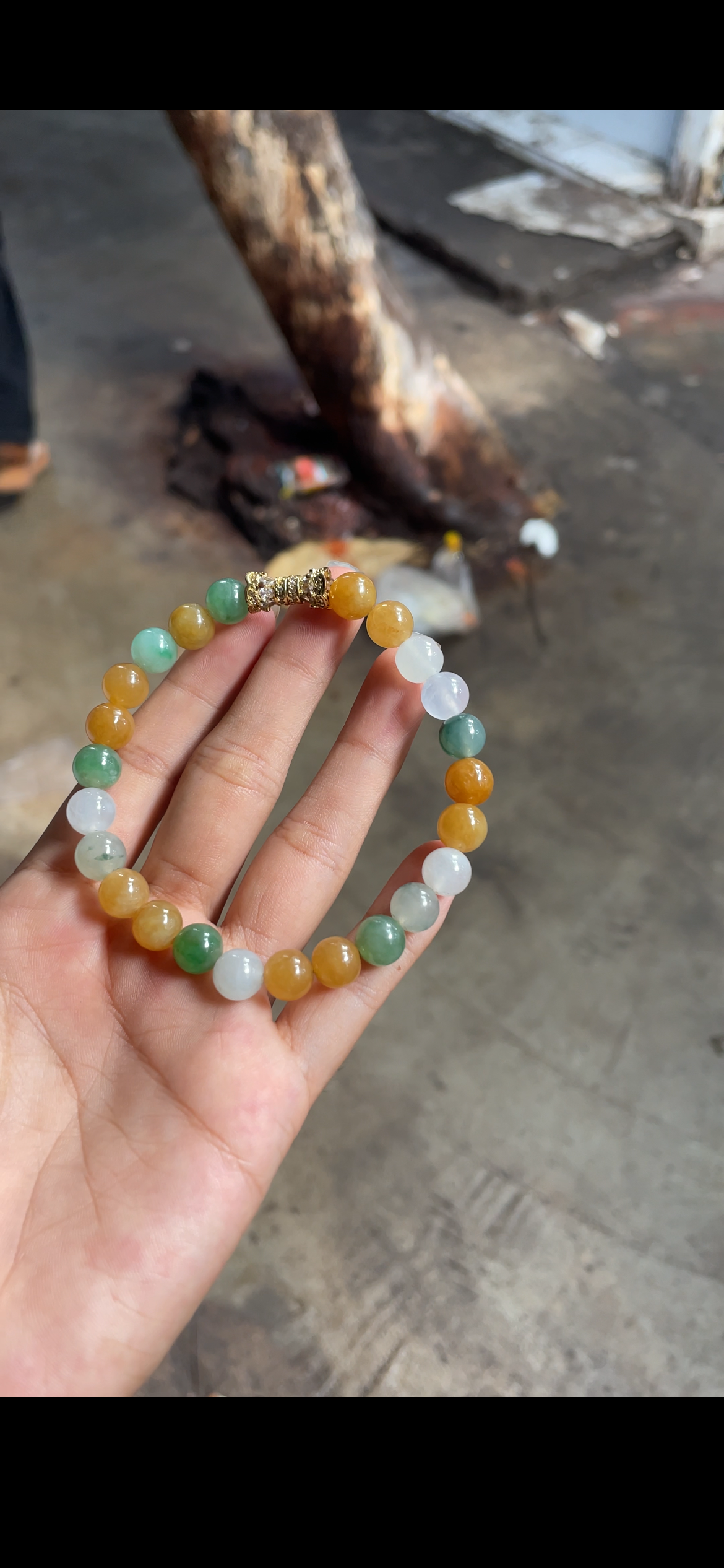 Vibrant Multi-Color Jade Beaded Bracelet with Ornate Gold Clasp