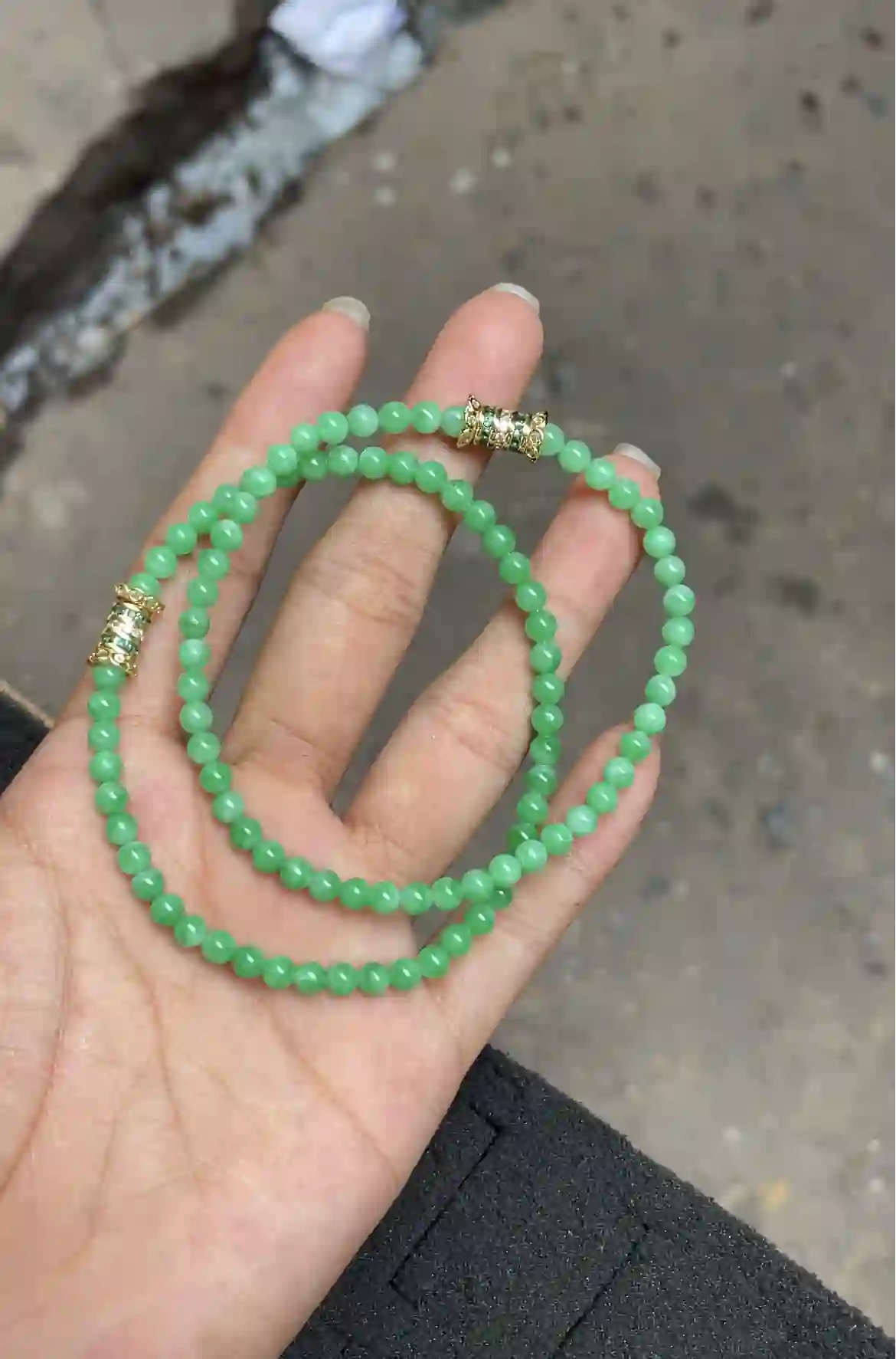 Vibrant Green Jadeite Double-Layer Beaded Bracelet with Gold Plated Inlaid Accents | Myanmar Jadeite reference #3930001