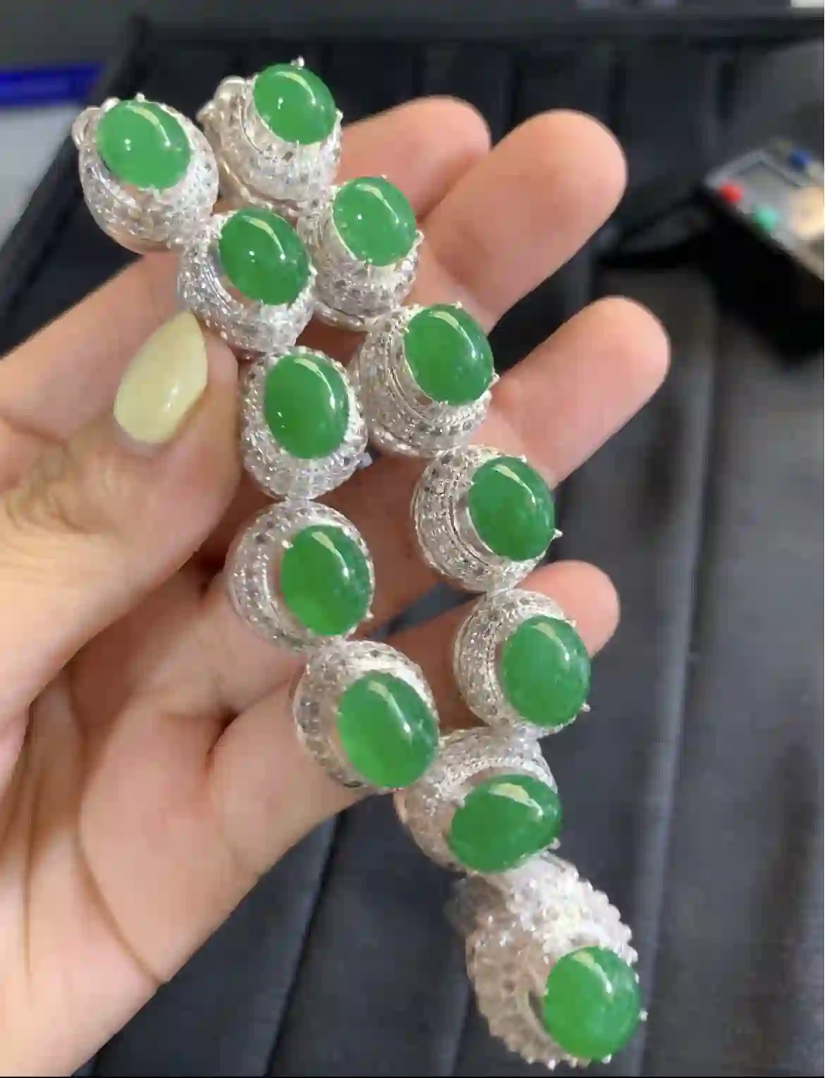 Luxurious Green Jade & Silver Bracelet | Myanmar Jadeite reference #2670003