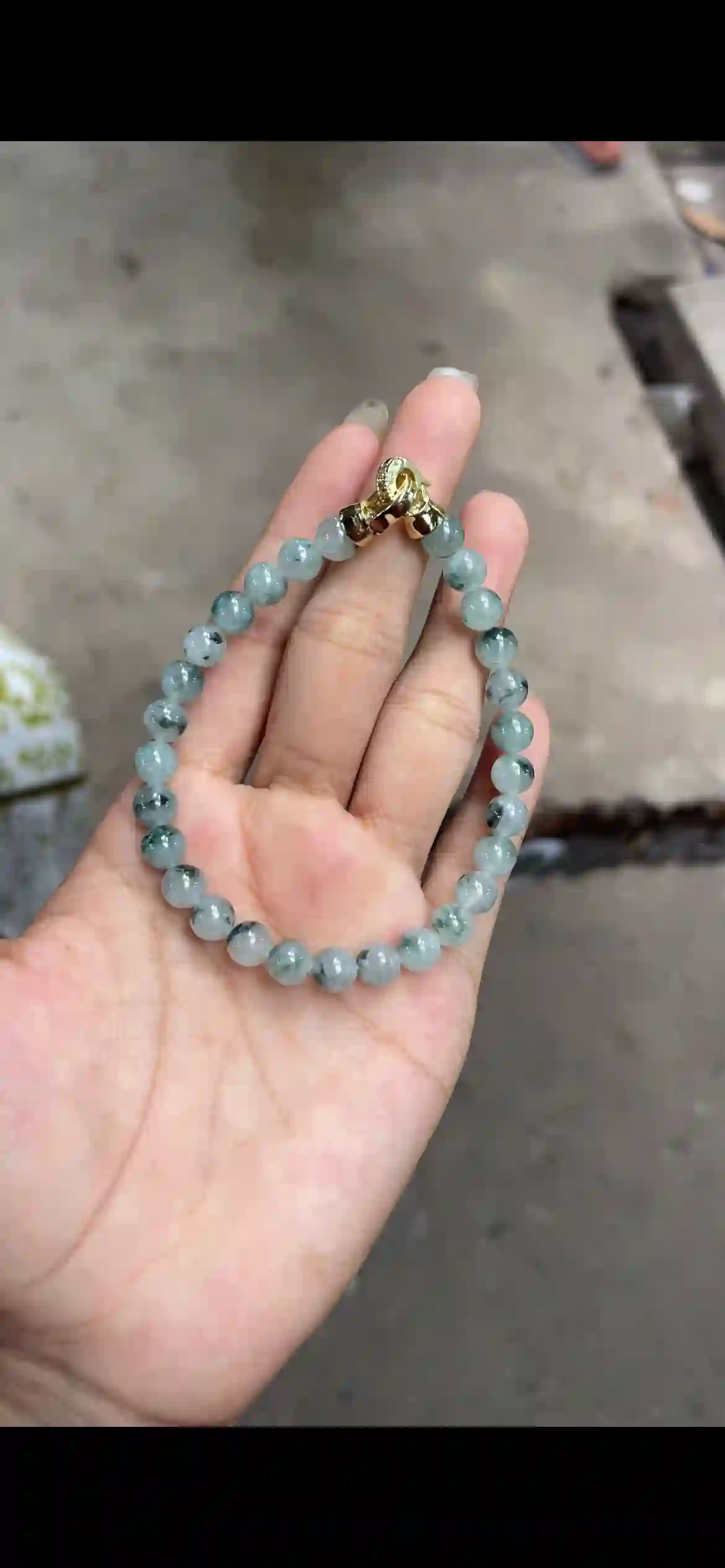 Icy Floating Dark Green Jadeite Bead Bracelet | Myanmar Jadeite reference #8850001