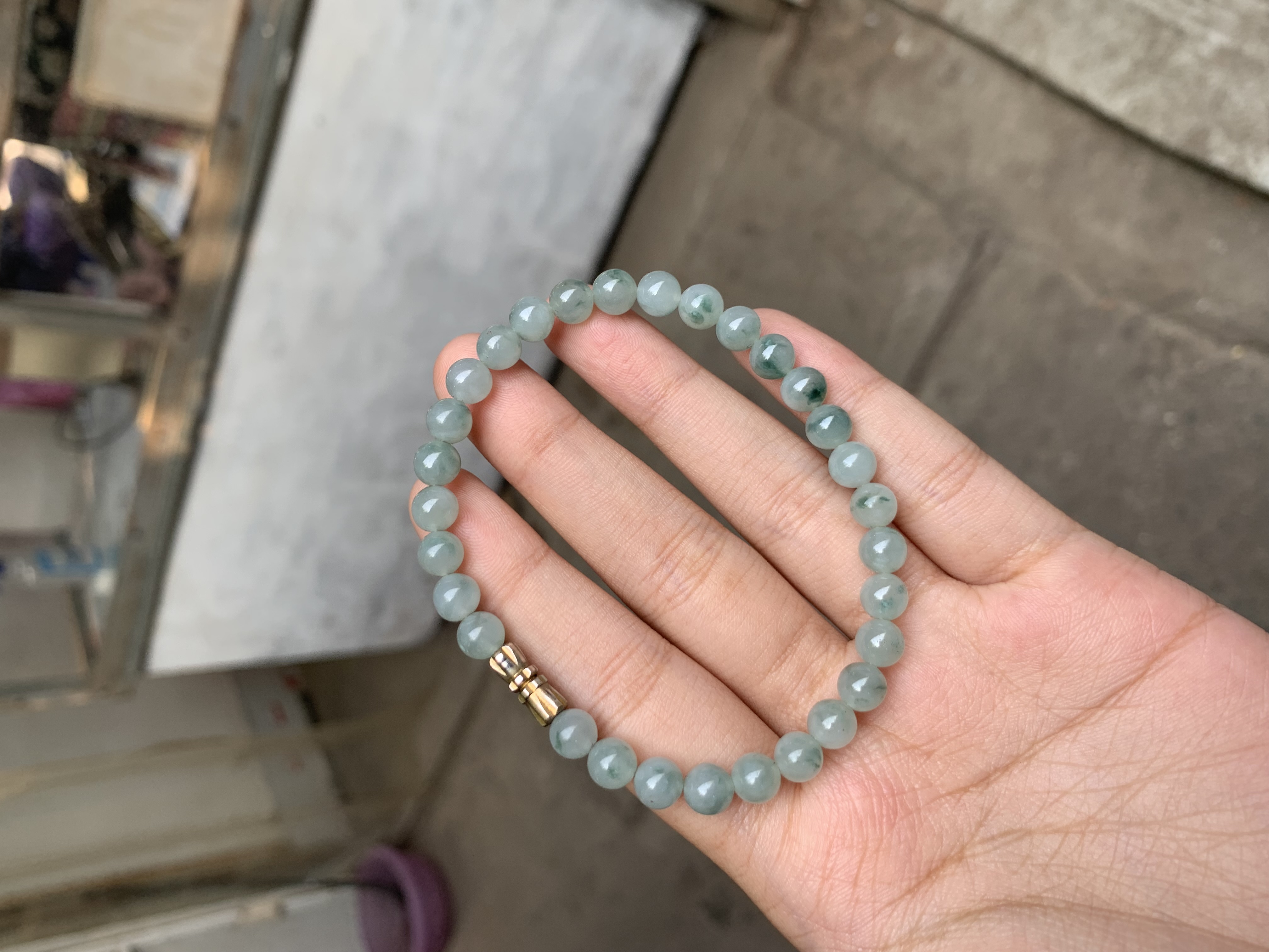 Grayish-Green Jade Bead Bracelet with Gold-tone Clasp