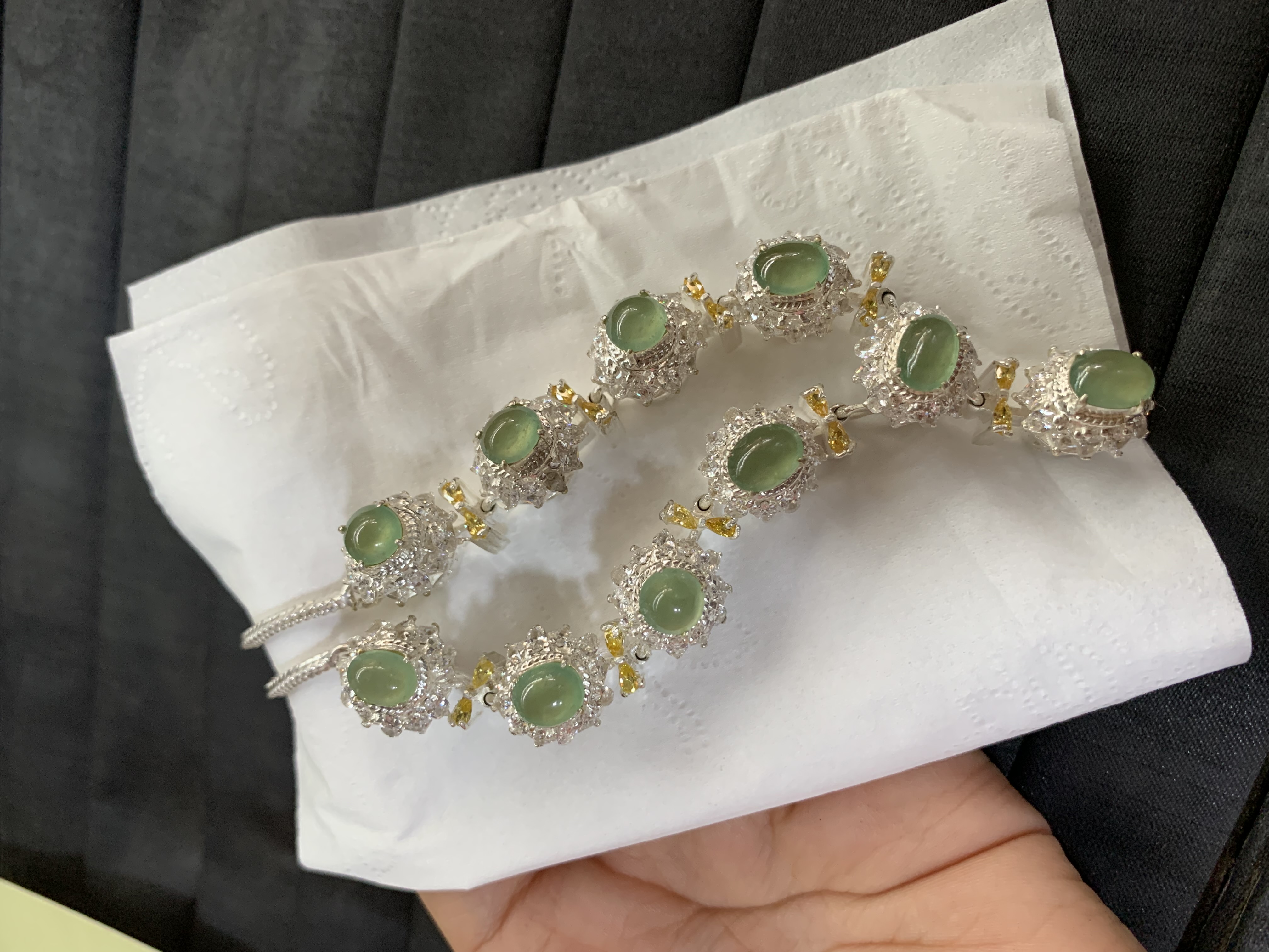 Luxurious Light Green Gemstone Necklace with Dual-Tone Metal Setting