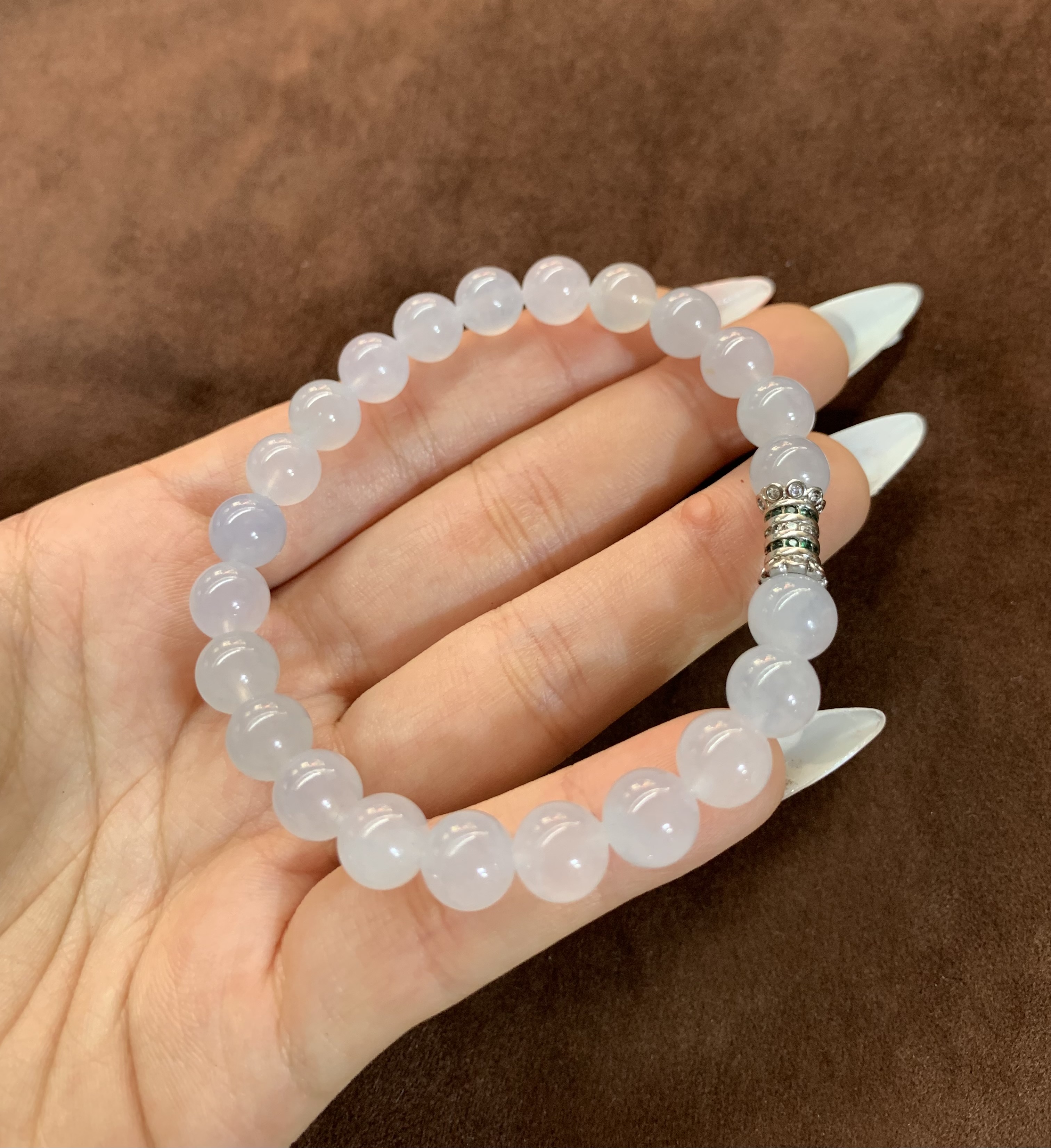 Light Lavender Jade Beaded Bracelet with Embellished Metal Accent