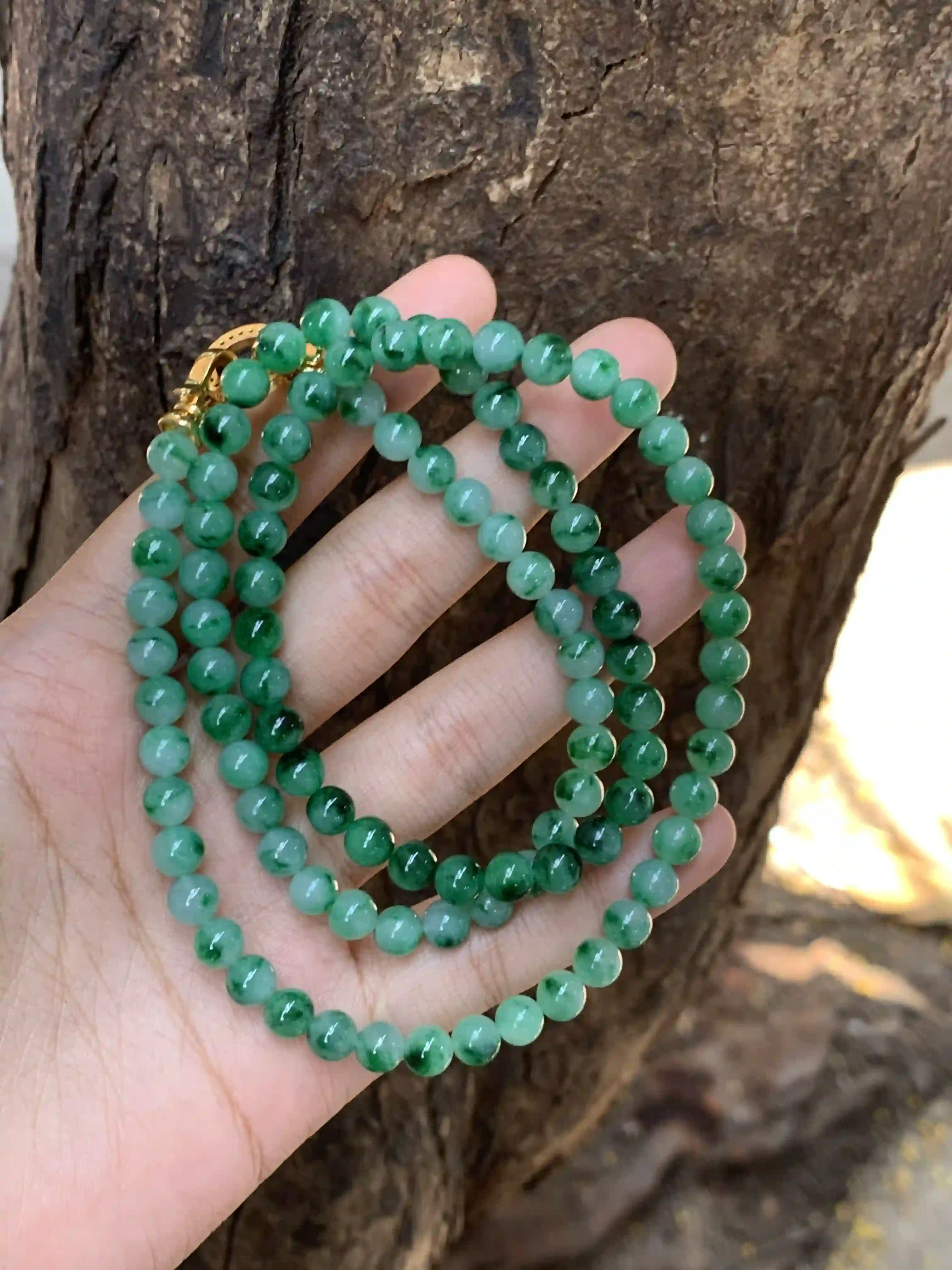   Natural Green Jade with Floating Patterns Necklace | Myanmar Jadeite reference #2010004