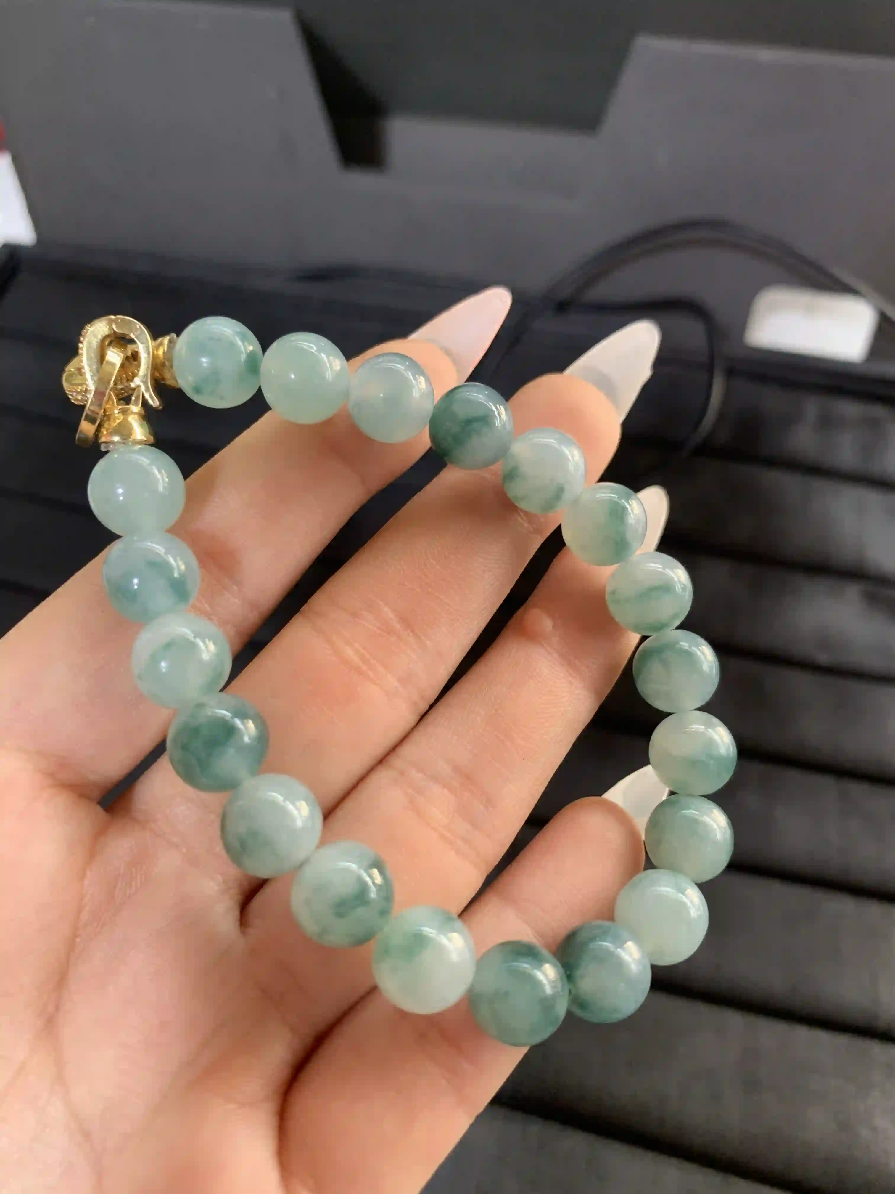 Misty Green Patterned Beaded Bracelet with Gold Clasp | Myanmar Jadeite reference #1350008