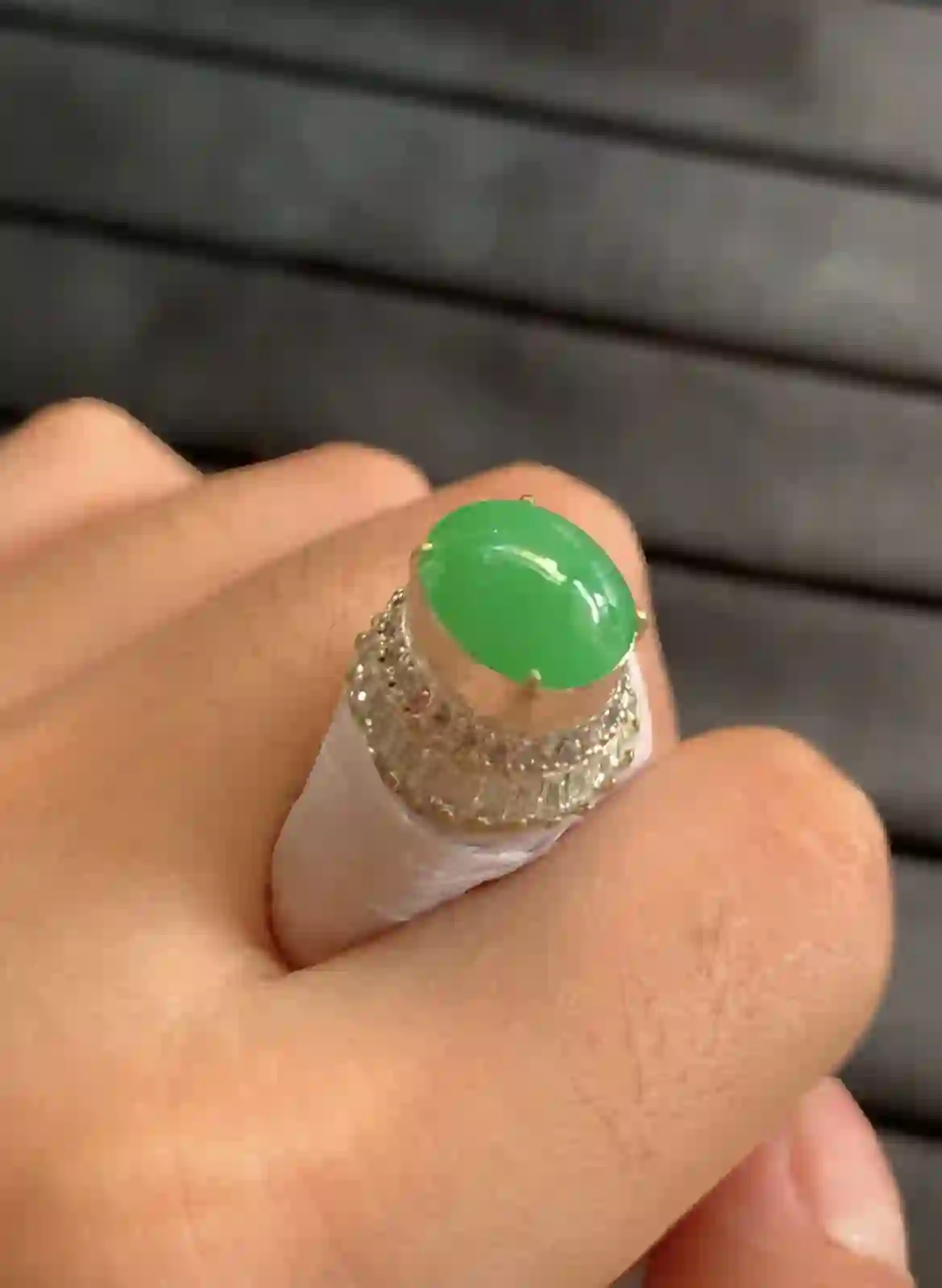 Luxury Green Jade Ring | Myanmar Jadeite reference #2130003