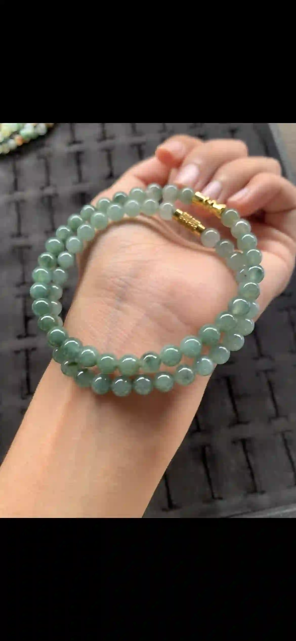 Deep Icy Green Floating Jade Bead Bracelet with Gold Clasp | Myanmar Jadeite reference #18480001