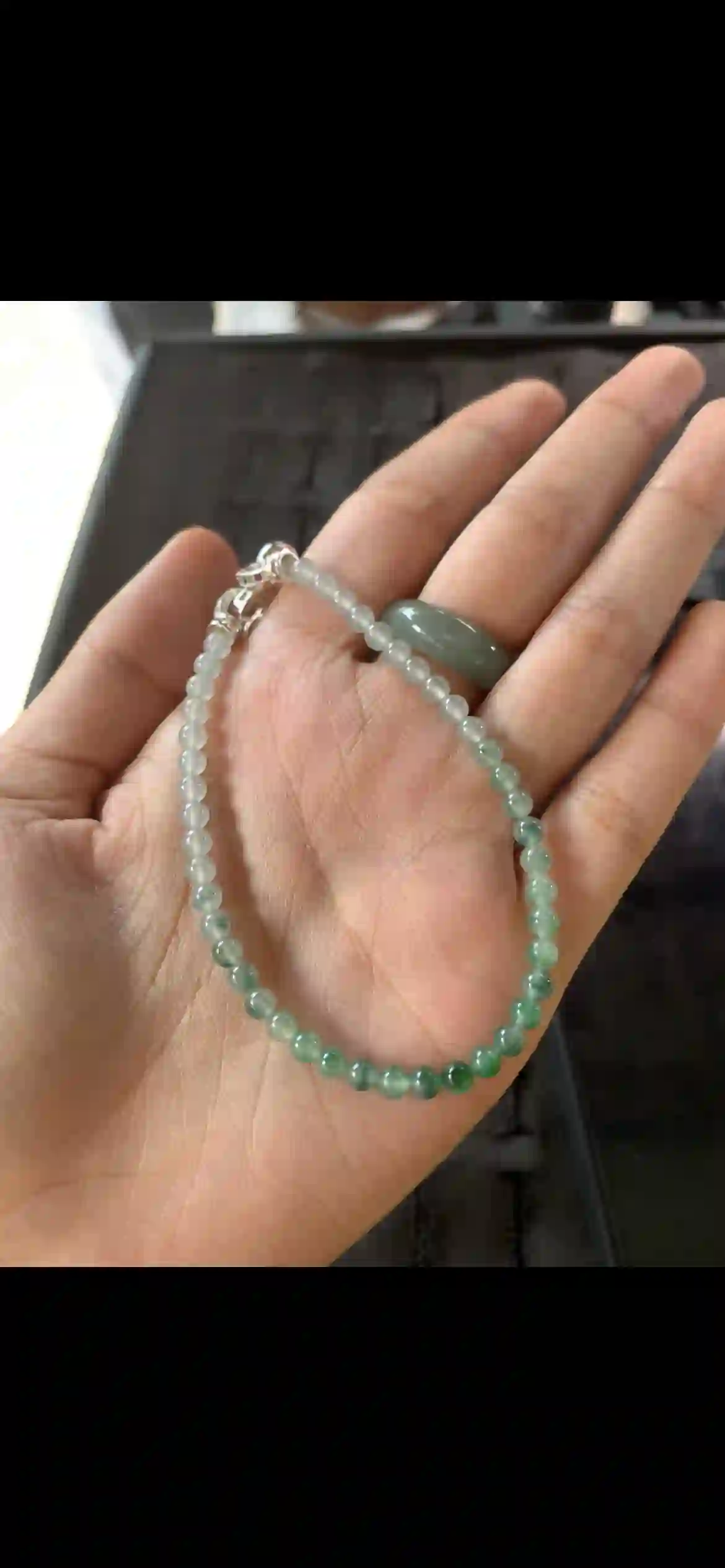 Gradient Green Jade Beaded Bracelet with Silver Clasp | Myanmar Jadeite reference #28110001
