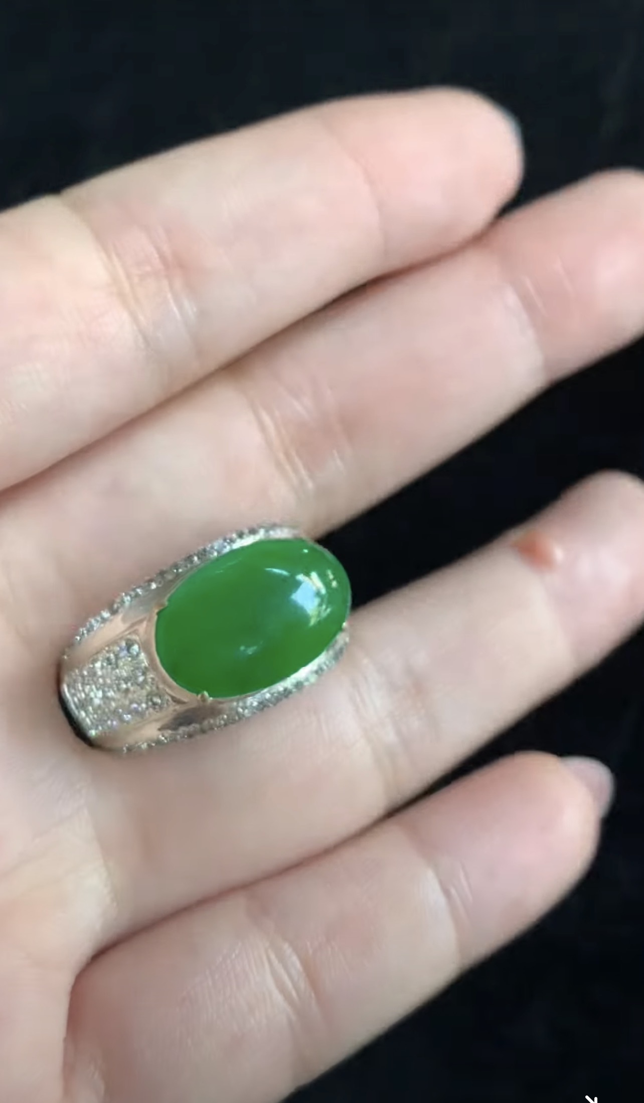 Luxurious Natural Oval Green Jadeite Ring in Diamond-Paved Setting | Myanmar Jadeite reference #37560001