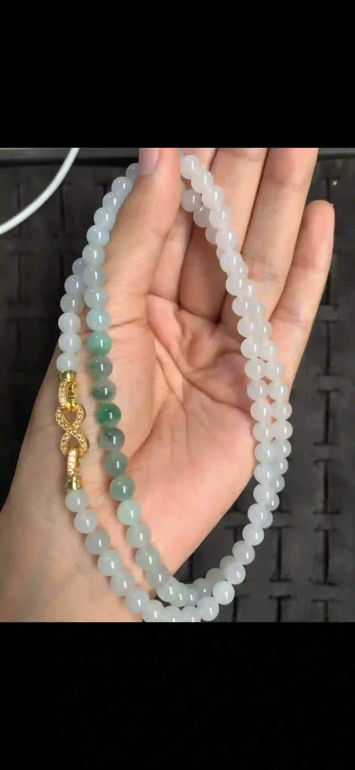 Gradient Icy White to Celadon Jadeite Bead Necklace | Myanmar Jadeite reference #16710001