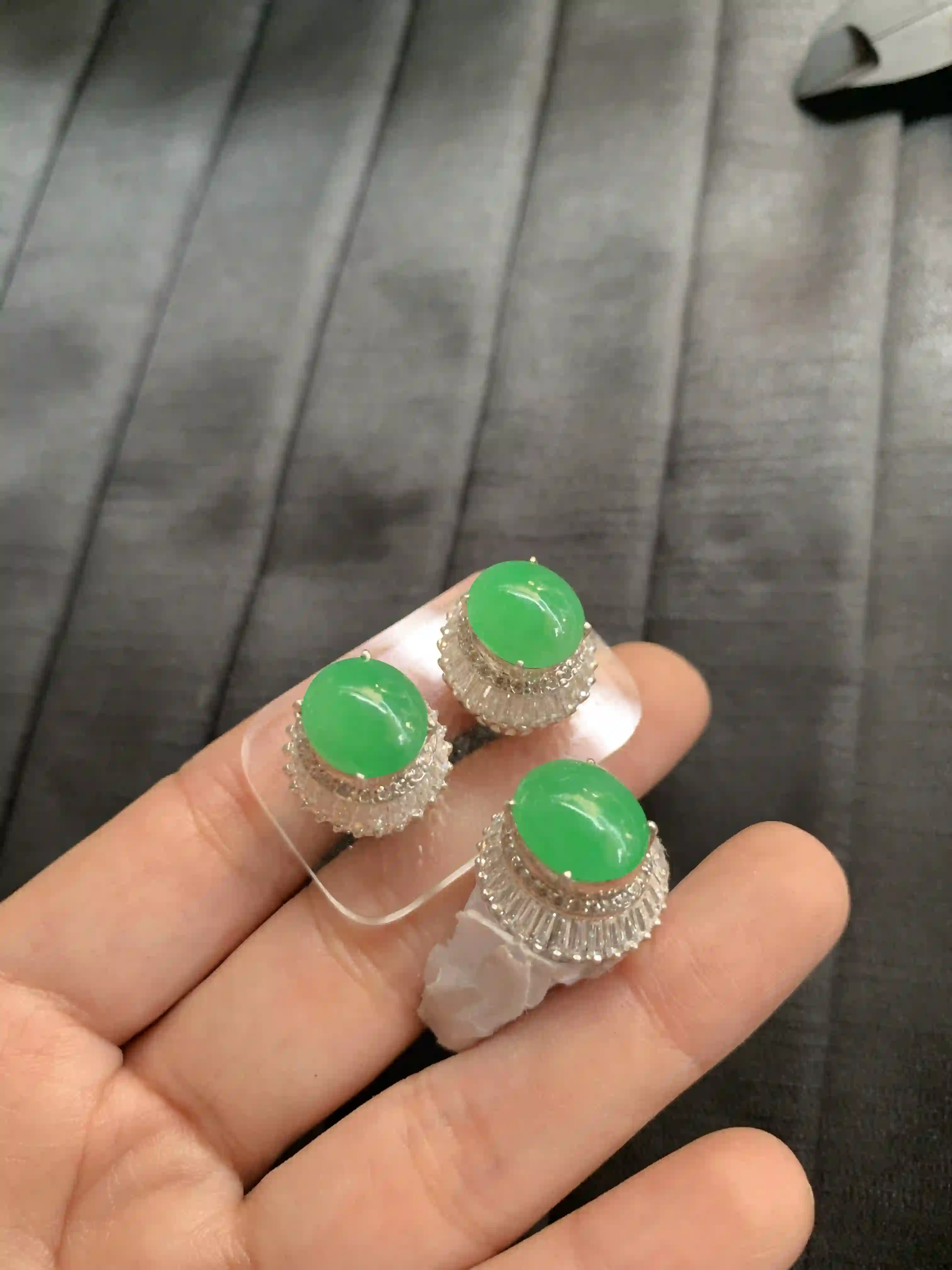 Natural Vivid Green Jadeite Jewelry Set | Myanmar Jadeite reference #2460005