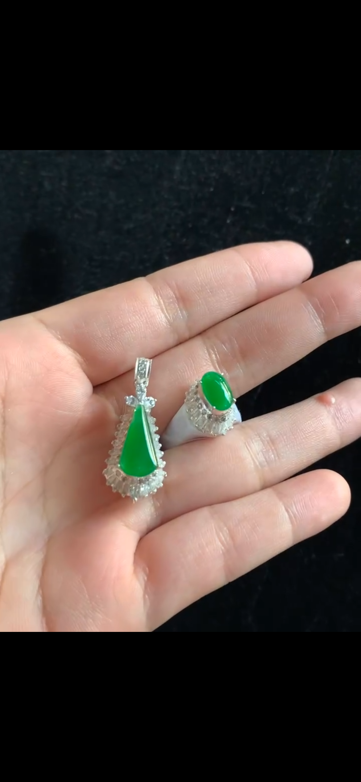 Vivid Green Jade & Zircon Ring and Pendant Jewelry Set