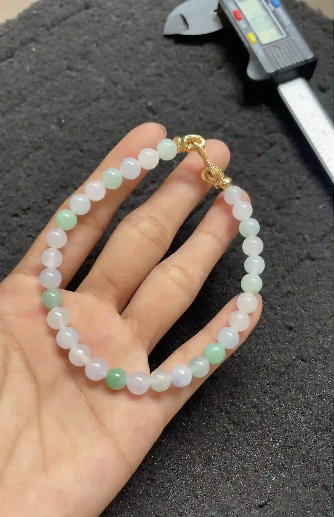Natural Lavender & Green Jade Beaded Bracelet | Myanmar Jadeite reference #2310011