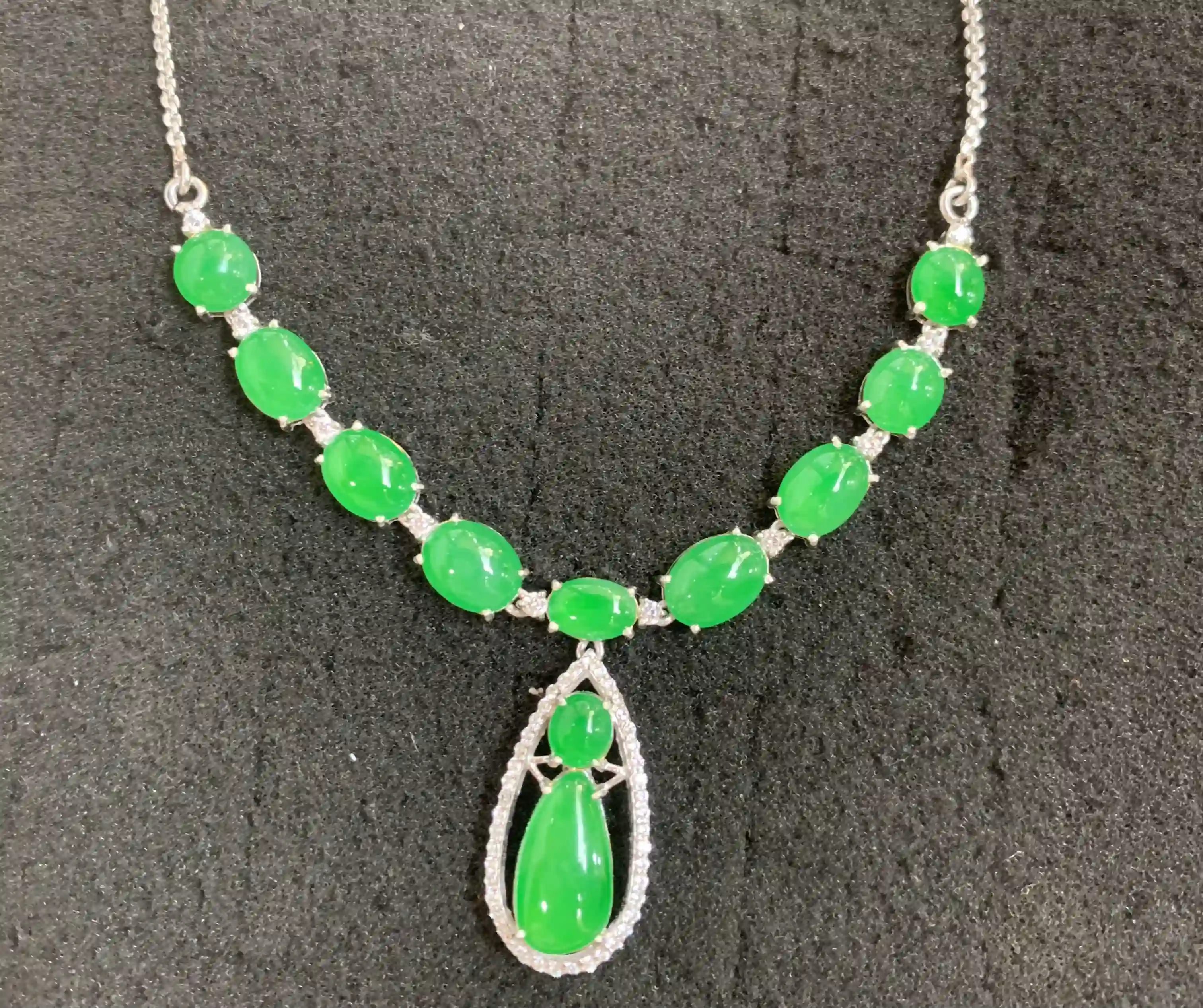 Luxurious Bright Green Gemstone Necklace with Teardrop Pendant | Myanmar Jadeite reference #390001