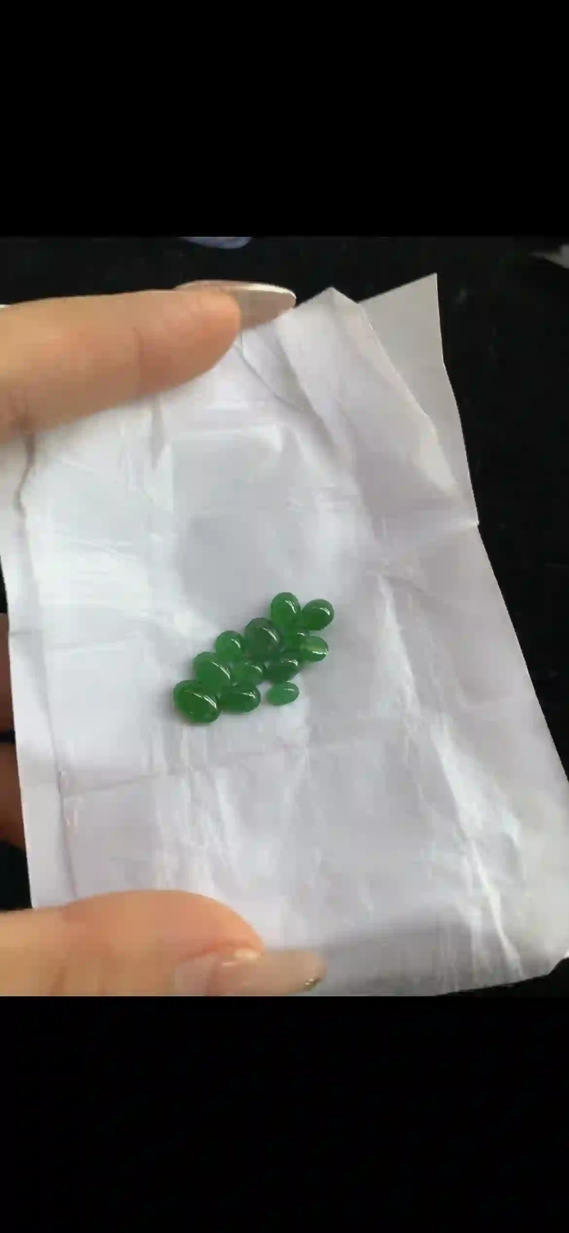 11pcs Vivid Imperial Green Oval Jadeite Cabochons — Premium Loose Gemstone Set | Myanmar Jadeite reference #30270001