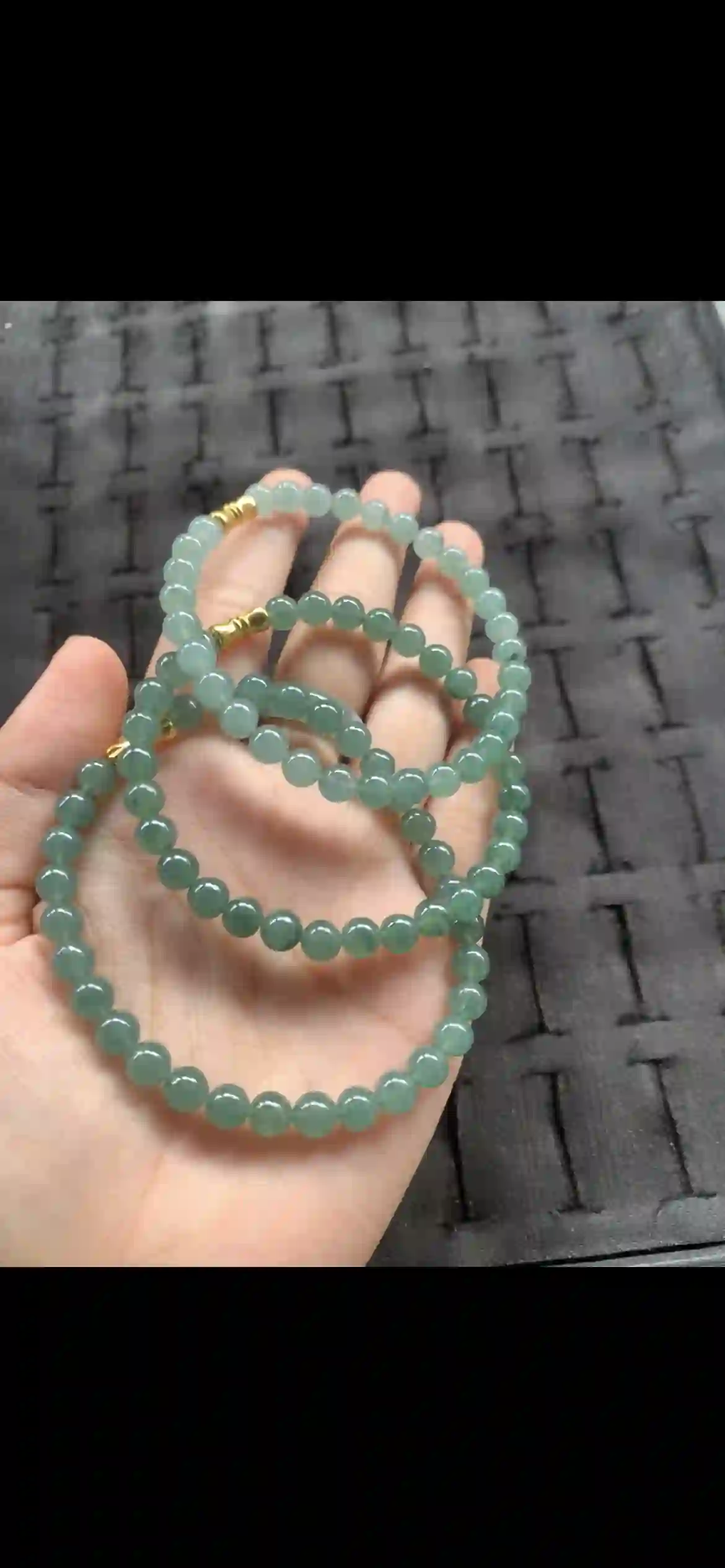 Uniform Muted Green Jade Bead Necklace with Gold Clasp | Myanmar Jadeite reference #25740001