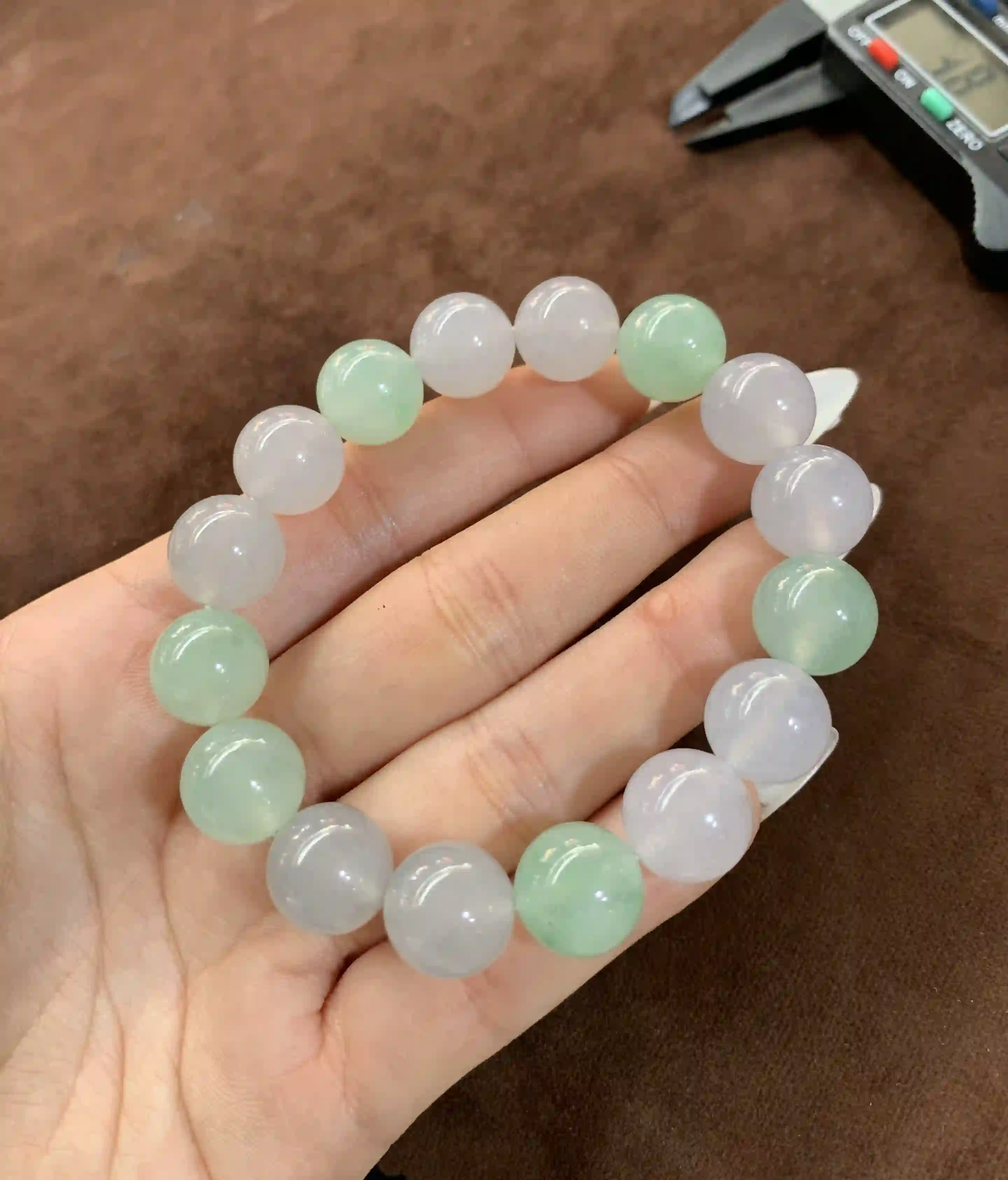Pastel Green & Lavender Jadeite Beaded Stretch Bracelet | Myanmar Jadeite reference #1020003