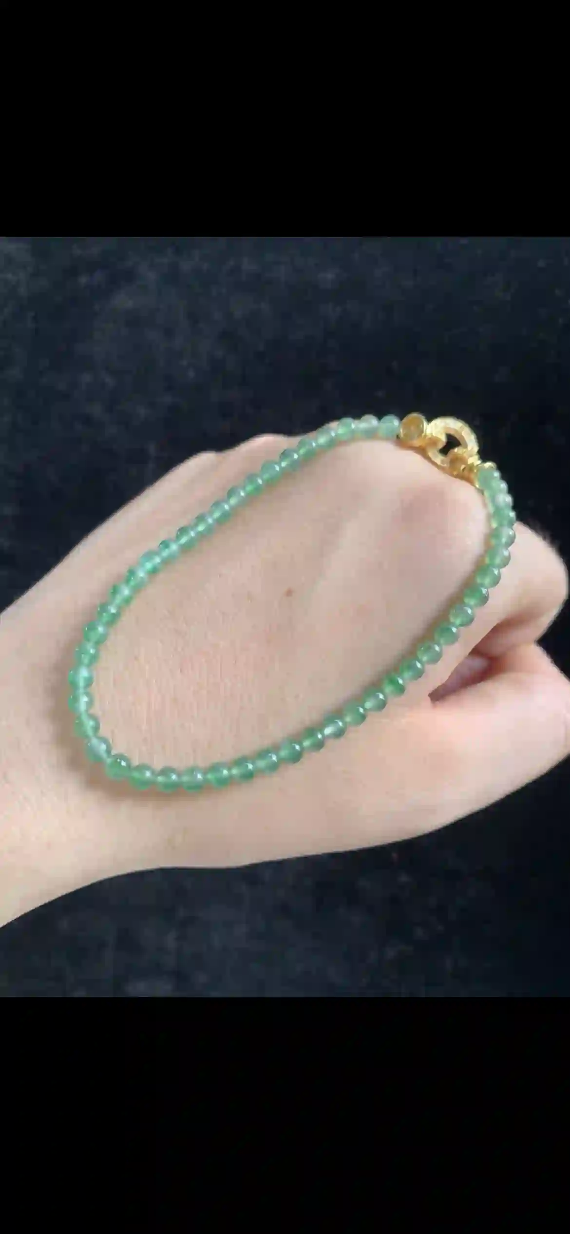 Vibrant Emerald Green Jade Delicate Bracelet with Gold Clasp | Myanmar Jadeite reference #32910001