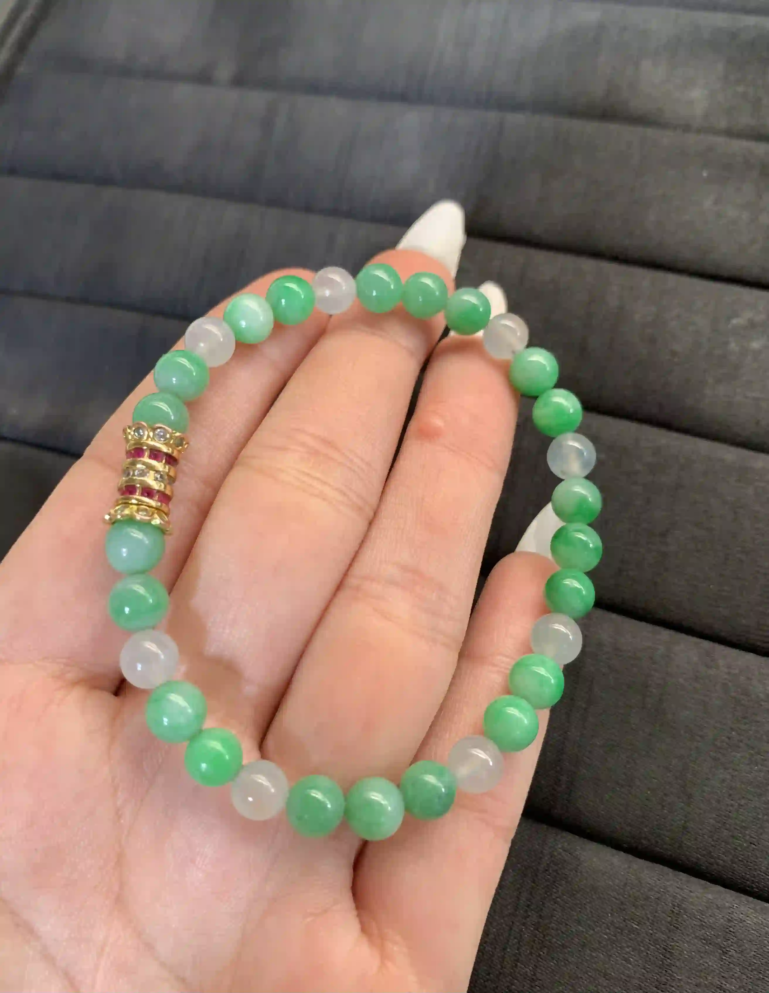 Natural Green Jade Bead Bracelet with Gold Accent | Myanmar Jadeite reference #1830003