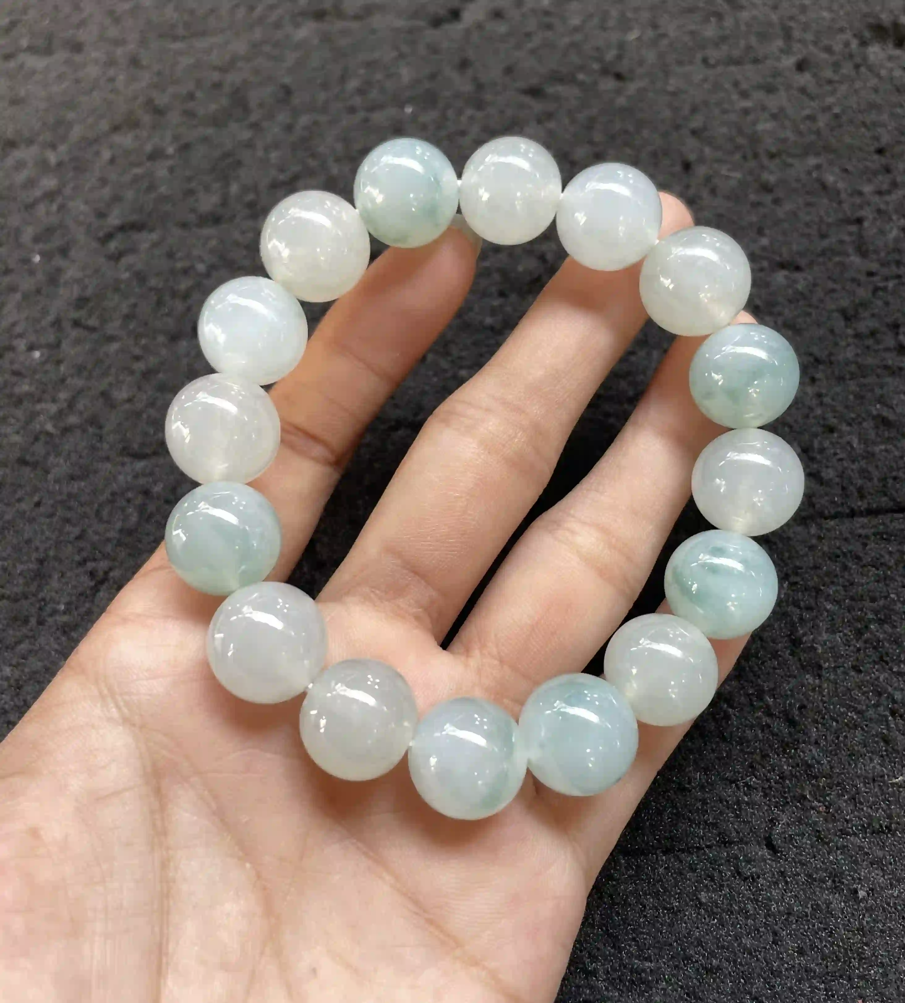 White and Light Green Jadeite Beaded Bracelet | Myanmar Jadeite reference #1290005