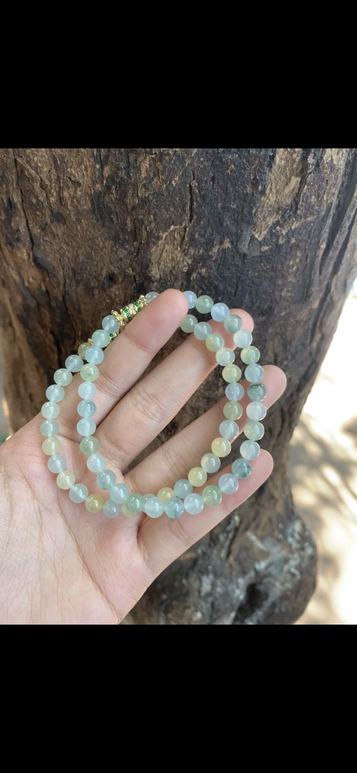 Ref 37290001: Delicate Vivid Green Jade Beaded Bracelet with Gold Clasp ...