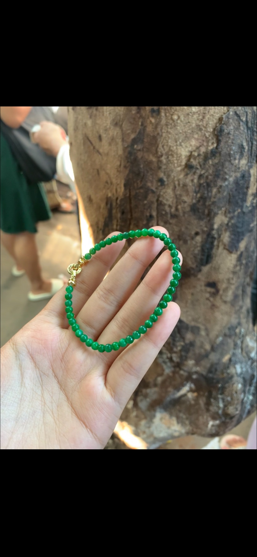 Natural Ice Variety Imperial Green Jadeite Small Bead Bracelet with Gold Clasp | Myanmar Jadeite reference #38520001