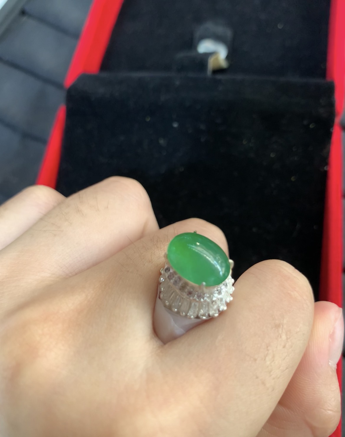 Exquisite Green Jade Cabochon Ring Exquisite Green Jade Cabochon Ring - Burmese Jadeite from Myanmar