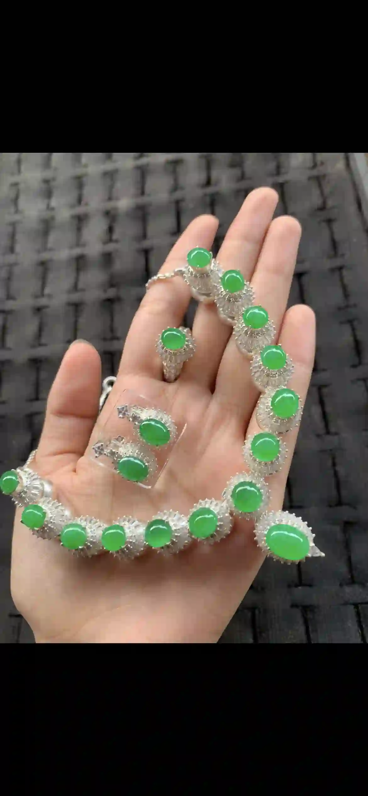 Vivid Imperial Green Jadeite Full Jewelry Set (Necklace, Ring, Earrings), view 2 | Myanmar Jadeite reference #10680001