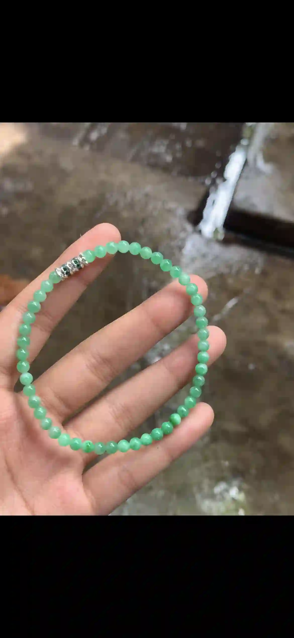 Delicate Bright Green Jade Beaded Bracelet with Crystal Accent | Myanmar Jadeite reference #27600001
