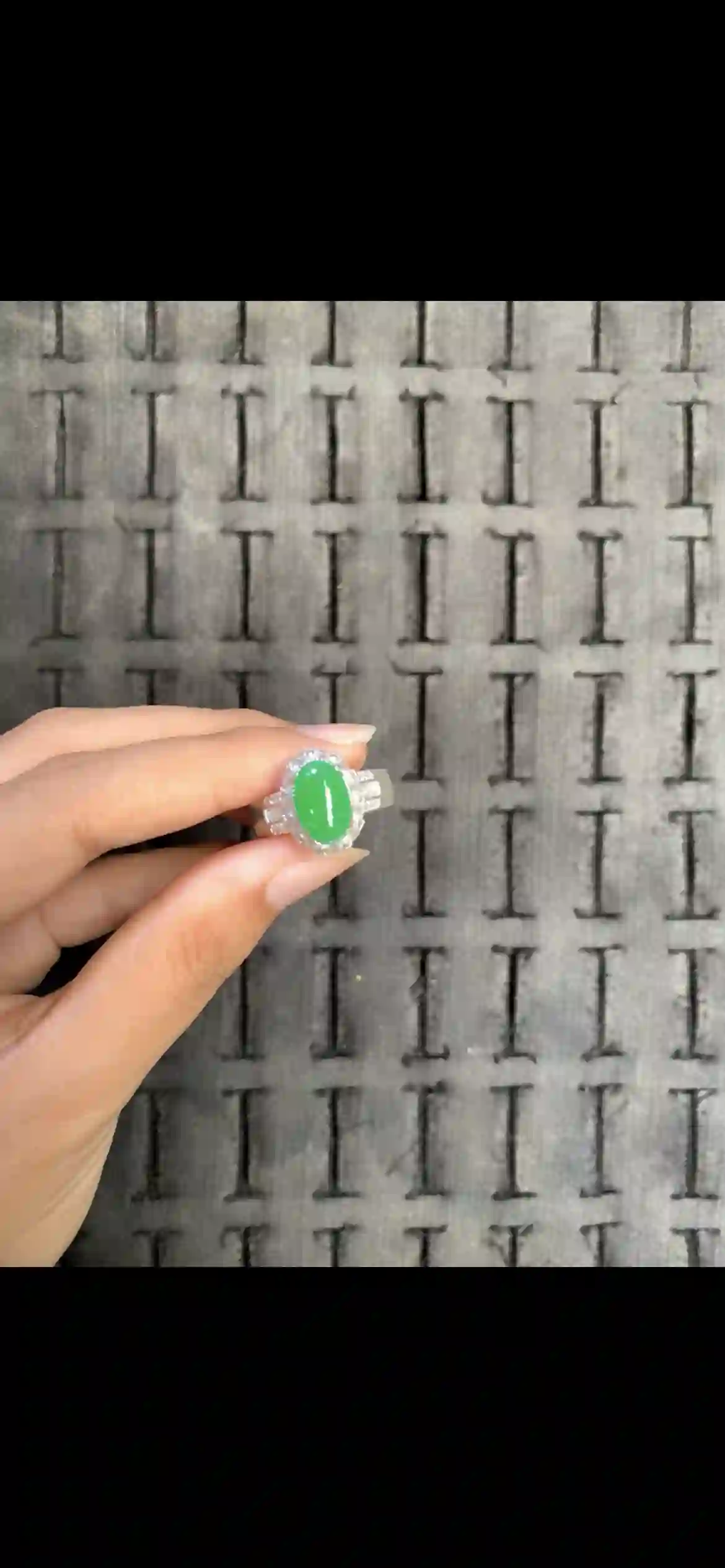 Vivid Imperial Green Jadeite Halo Ring | Myanmar Jadeite reference #15210001