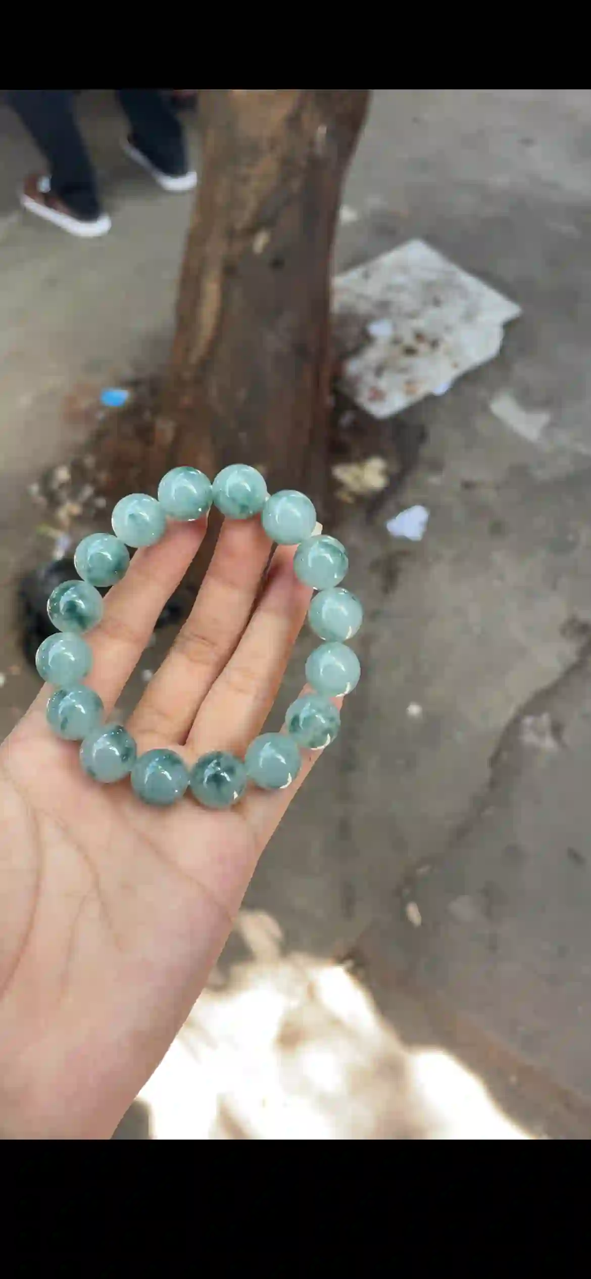 Icy Pale Blue-Green Jade Bead Bracelet with Floating Inclusions | Myanmar Jadeite reference #18900001