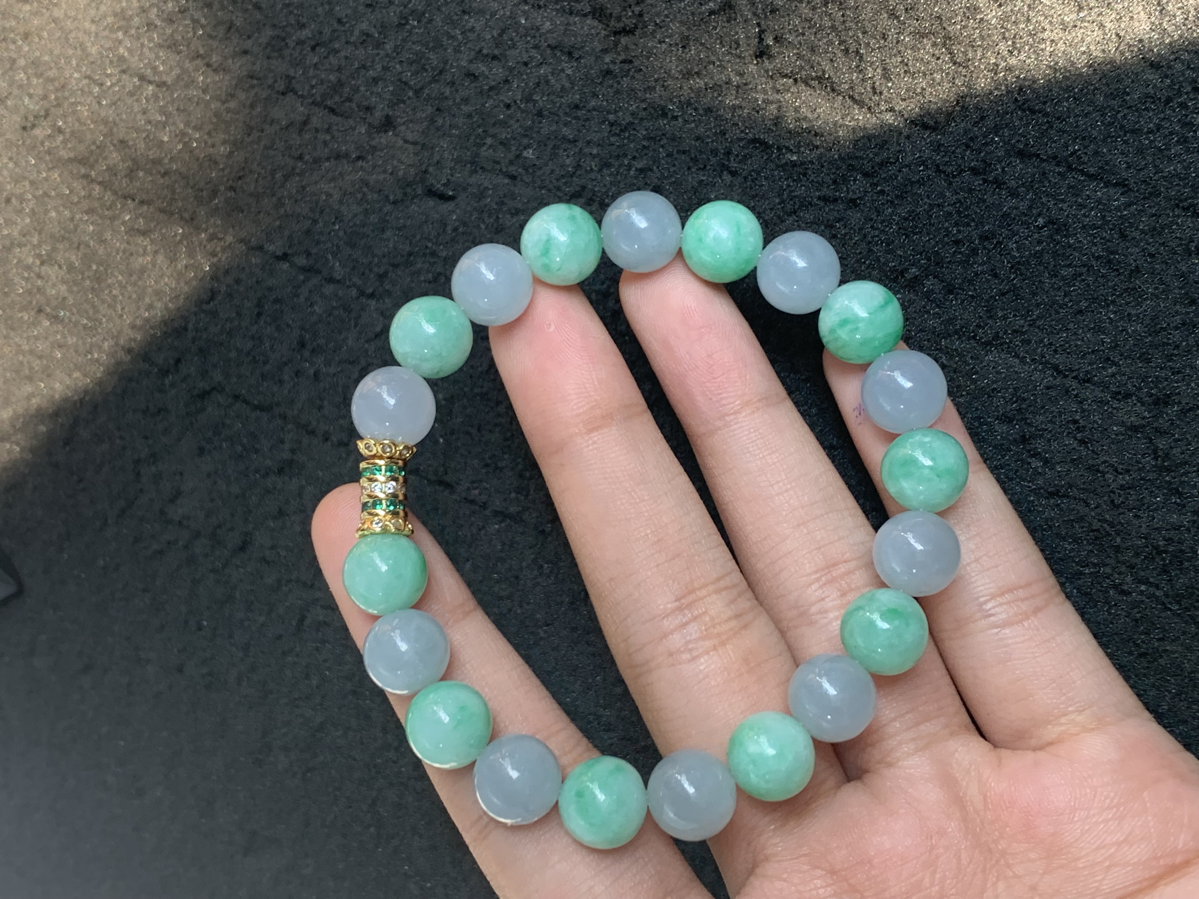 Two-Tone Green and Grayish-Purple Beaded Bracelet with Decorative Clasp