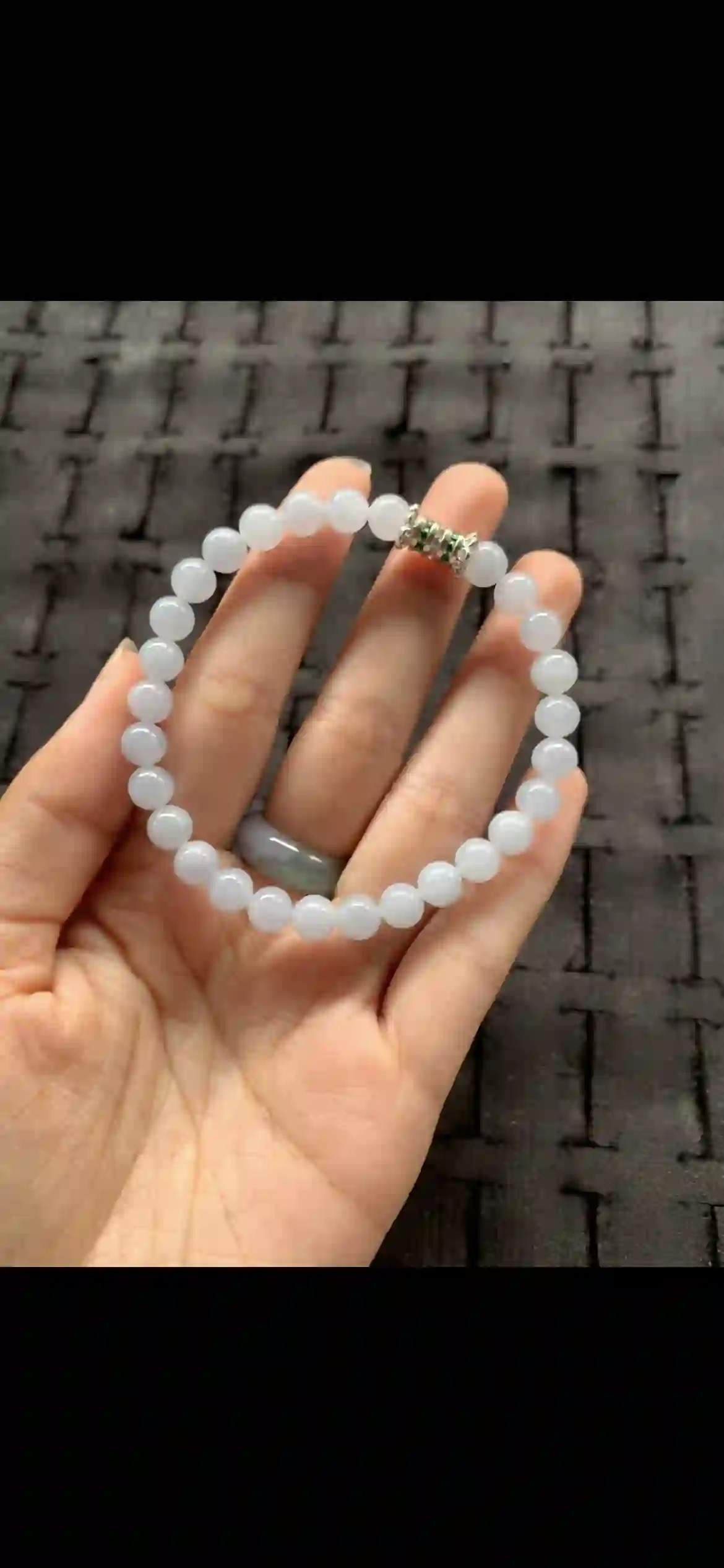 Pure White Beaded Bracelet with Elegant Decorative Accent | Myanmar Jadeite reference #24630001