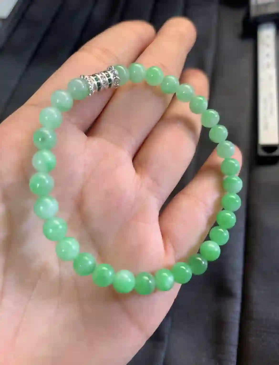 Natural Green Jade Beaded Bracelet | Myanmar Jadeite reference #2670001