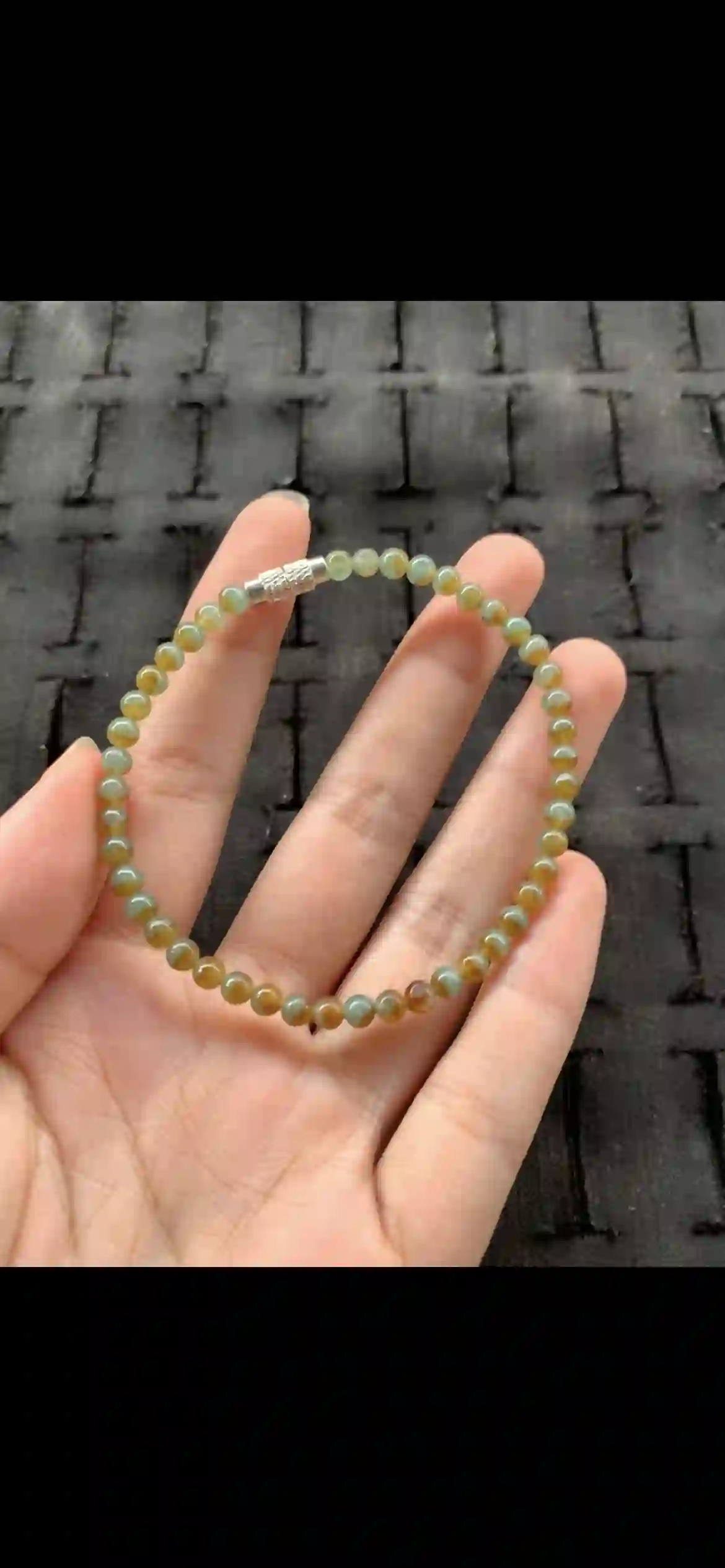 Two-Tone Honey Yellow & Pale Green Jade Beaded Bracelet with Silver Clasp | Myanmar Jadeite reference #23340001