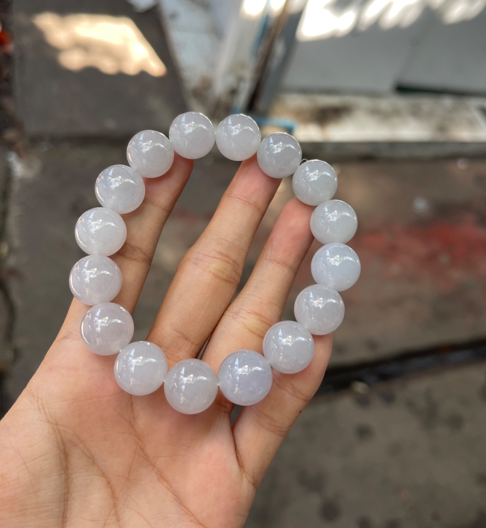Natural High-Translucency Glassy/Ice Variety White-Lavender Jadeite Large Round Bead Bracelet | Myanmar Jadeite reference #38940006