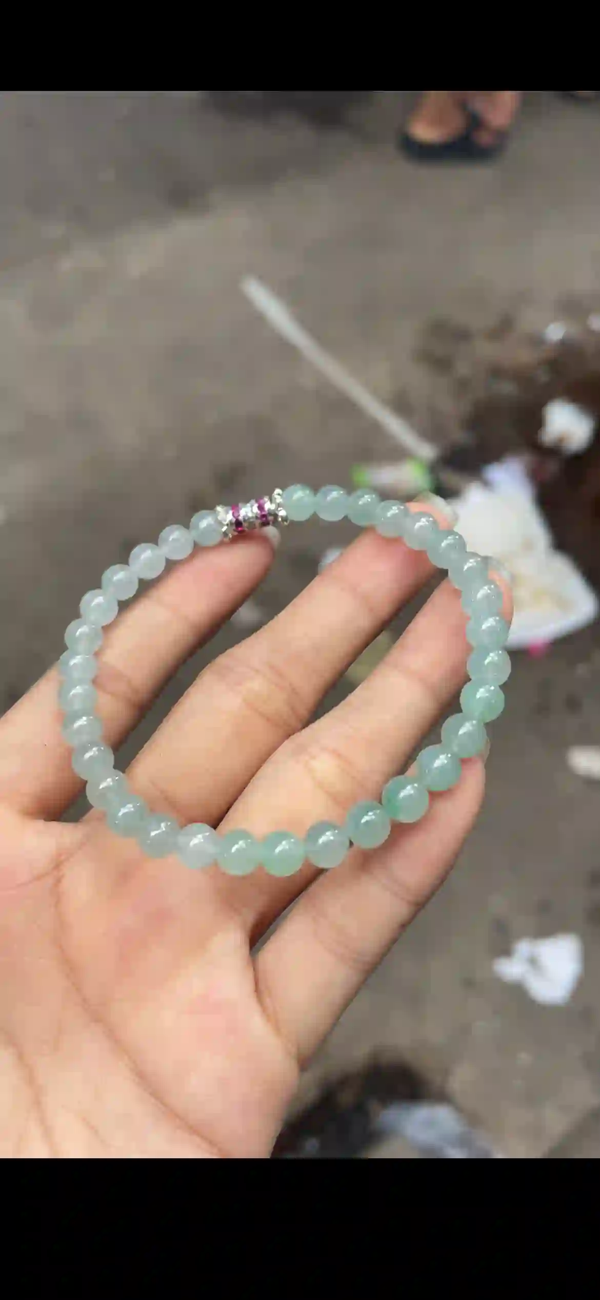 Icy Gradient Pale Green Jadeite Bead Bracelet | Myanmar Jadeite reference #11340001
