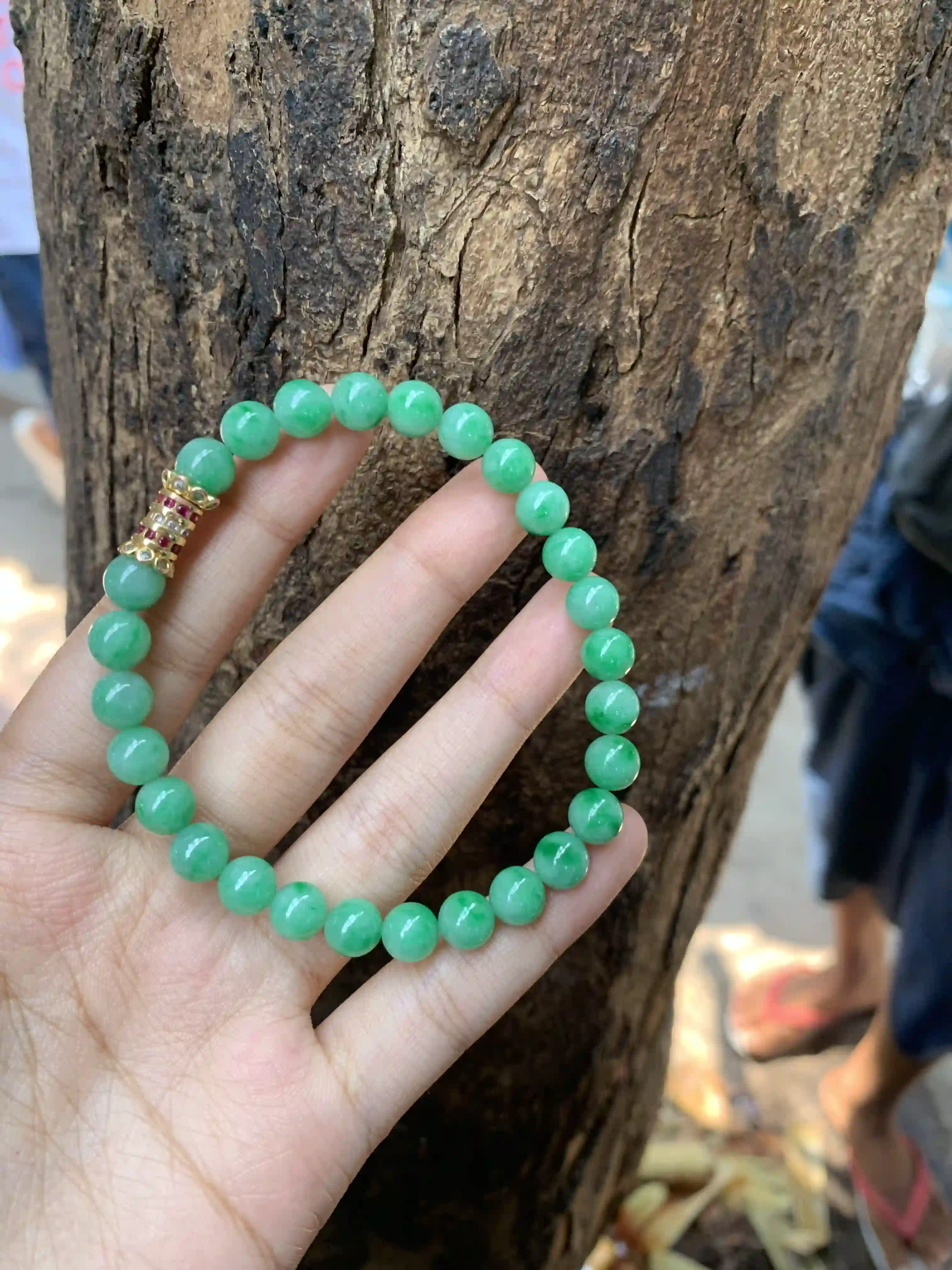 Natural Apple Green Jade Beaded Bracelet | Myanmar Jadeite reference #2220007