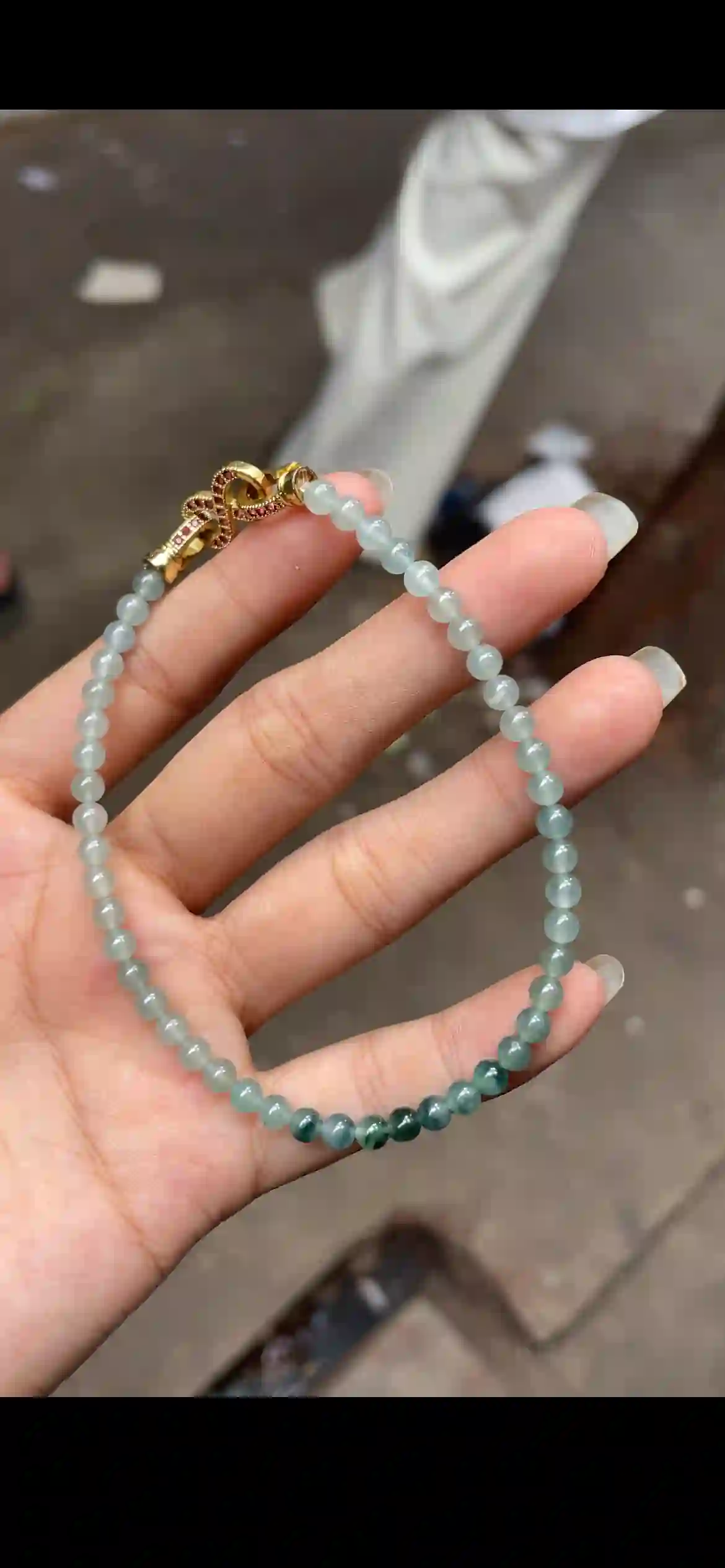 Icy Floating Blue-Green Gradient Jadeite Bead Bracelet | Myanmar Jadeite reference #10950001