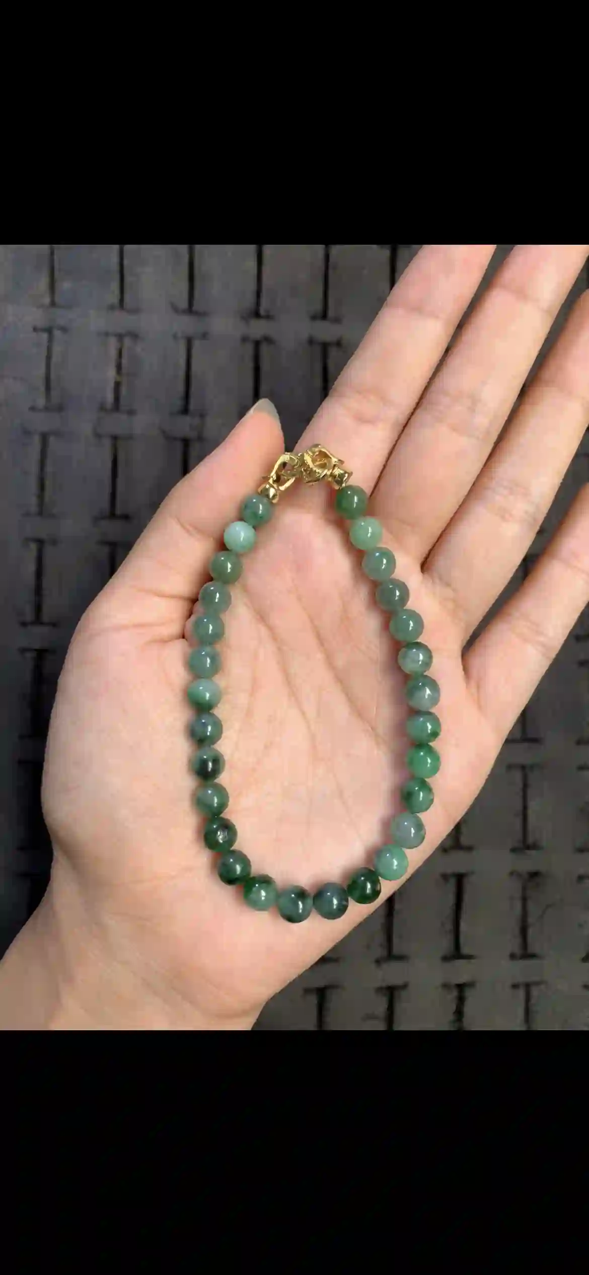 Gradient Dark Green Jade Bead Bracelet with Gold Clasp, view 2 | Myanmar Jadeite reference #14460001