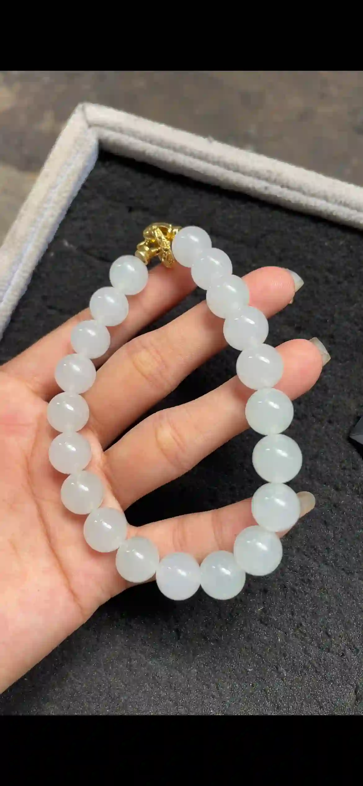  Icy Translucent White Jade Bead Bracelet with Gold Clasp | Myanmar Jadeite reference #6570001