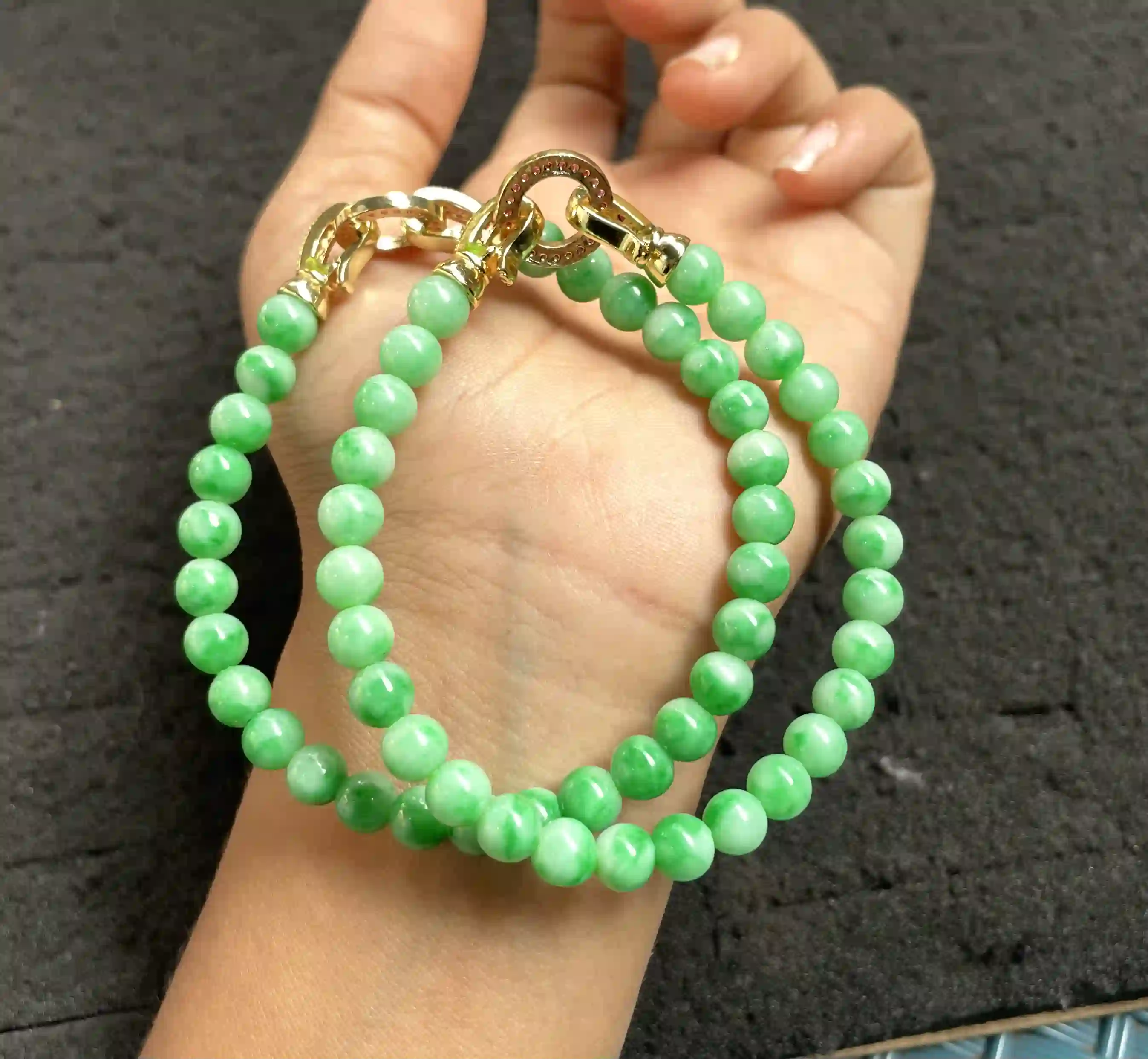 Vivid Green Jade Bead Bracelets with Gold-tone Clasps | Myanmar Jadeite reference #540003