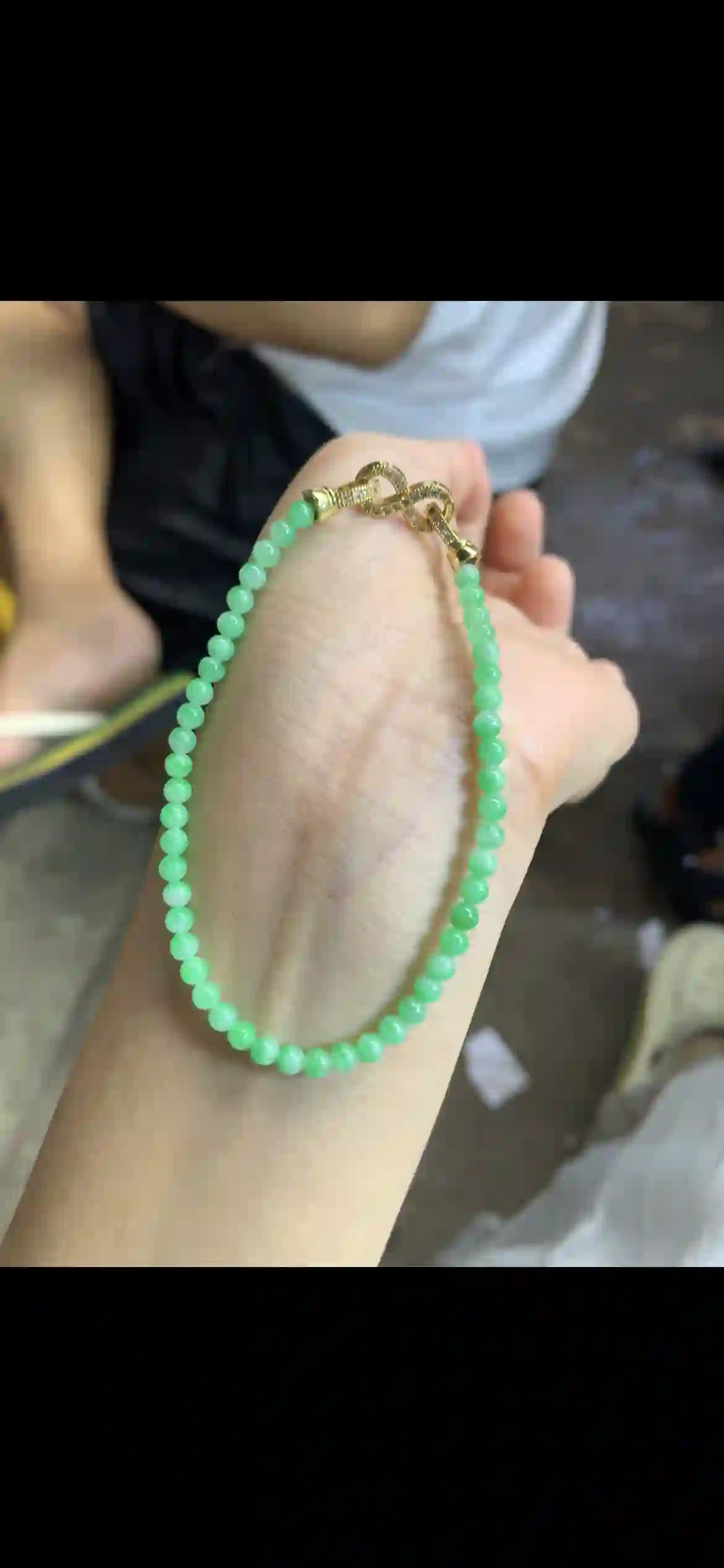 Fresh Apple Green Jadeite Bead Bracelet, view 2 | Myanmar Jadeite reference #15600001