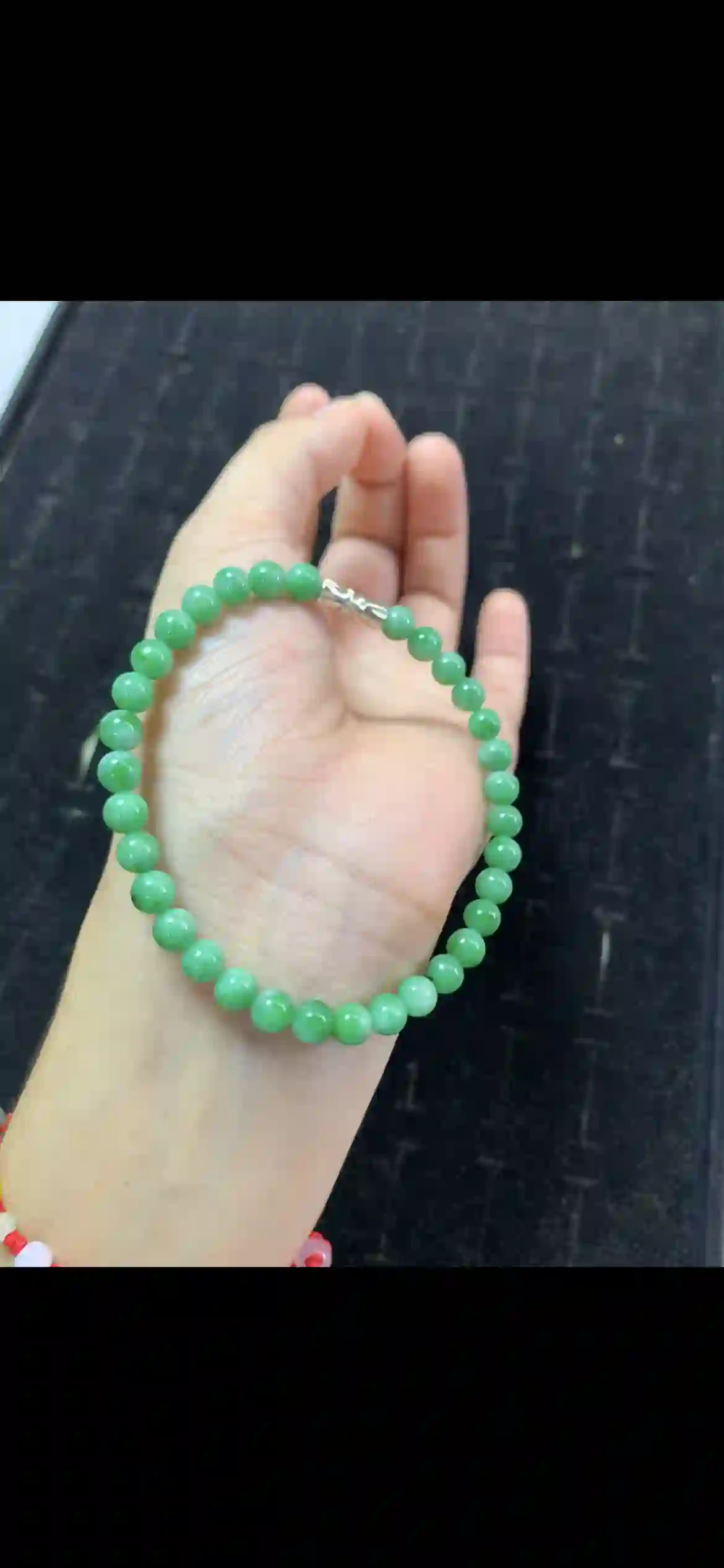 Vibrant Apple Green Jadeite Bead Bracelet with Silver Clasp | Myanmar Jadeite reference #20580001