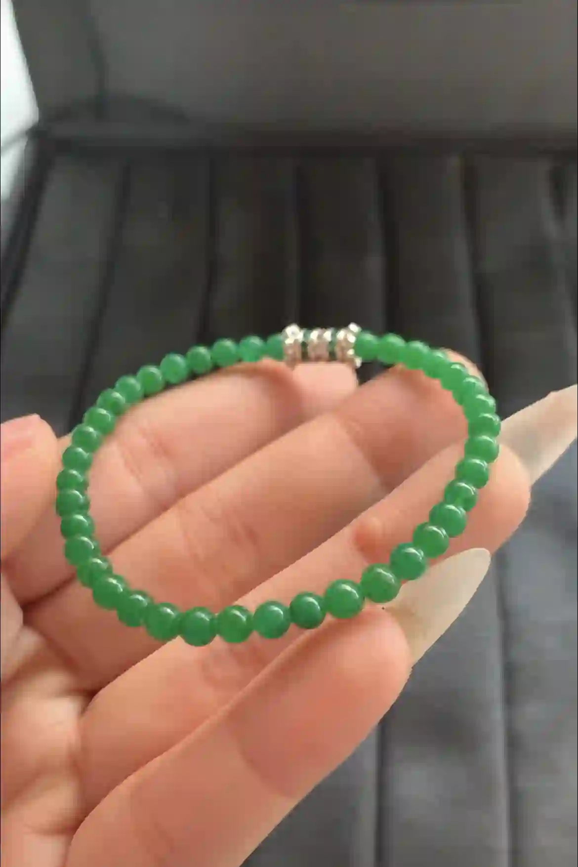 Natural Vibrant Green Jade Bead Bracelet | Myanmar Jadeite reference #1920009